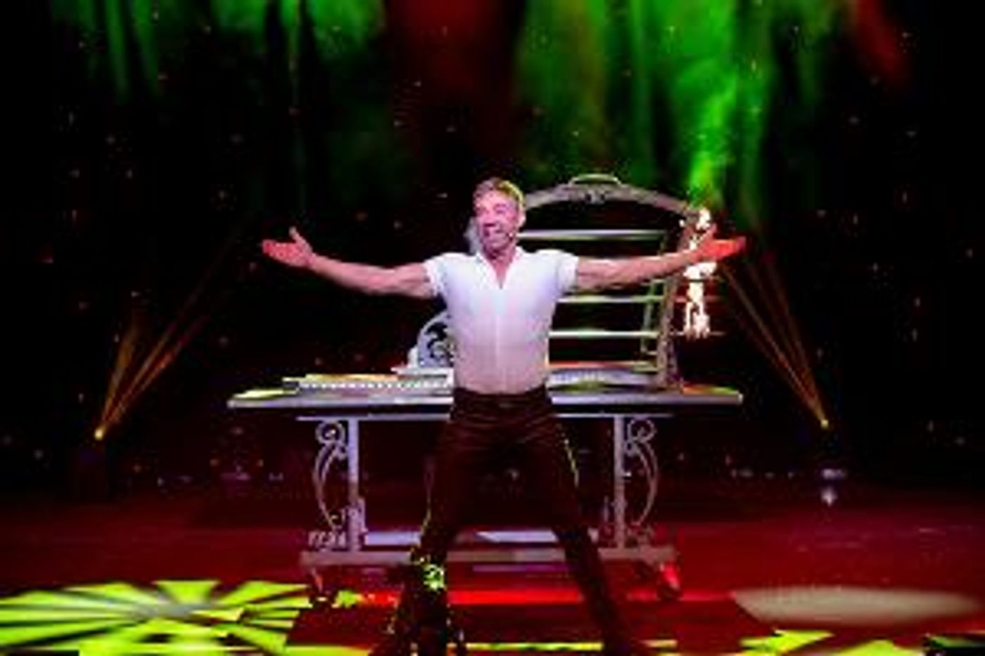 The World's Most Dangerous Magic Show Starring Richard Cadell Comes To Wolverhampton  Image