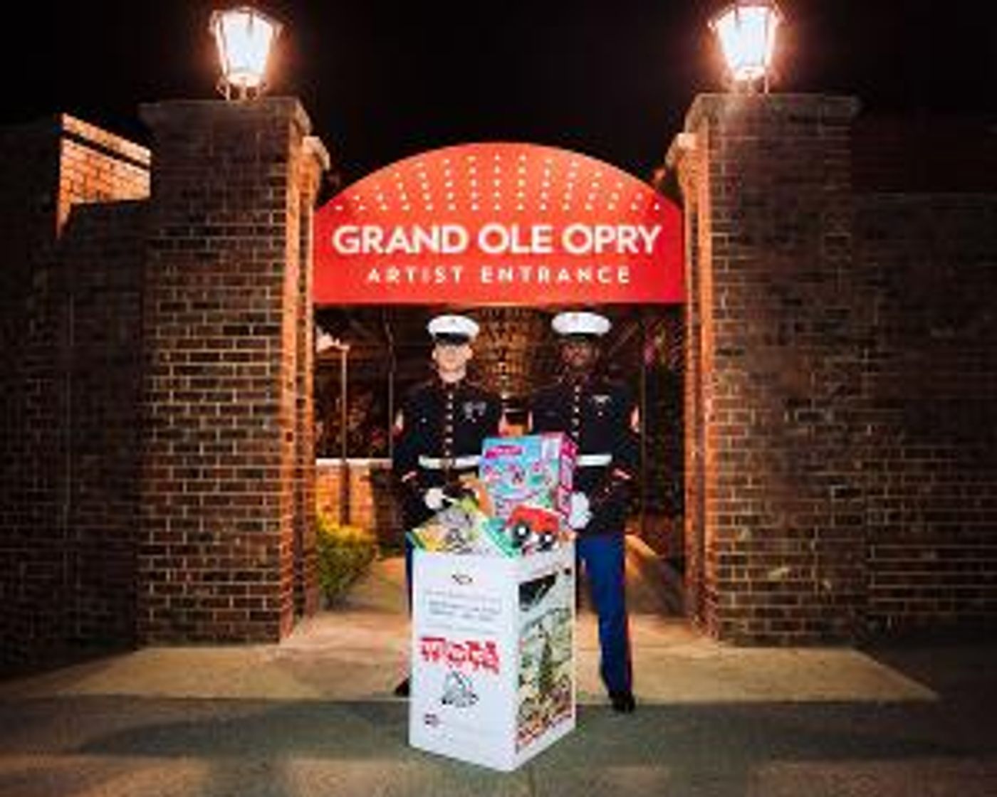 Circle Network Partners With Toys For Tots This Holiday Season With Special Opry Live Episodes  Image