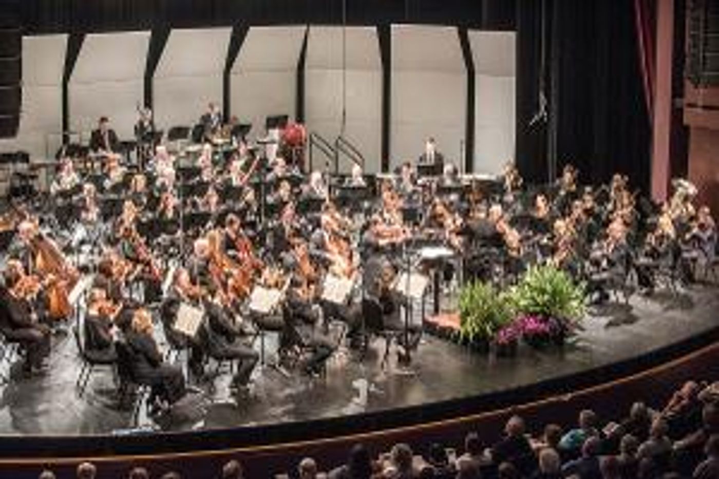 Celebrate The Holidays With Elgin Symphony Orchestra's Holiday Spectacular At Raue Center  Image