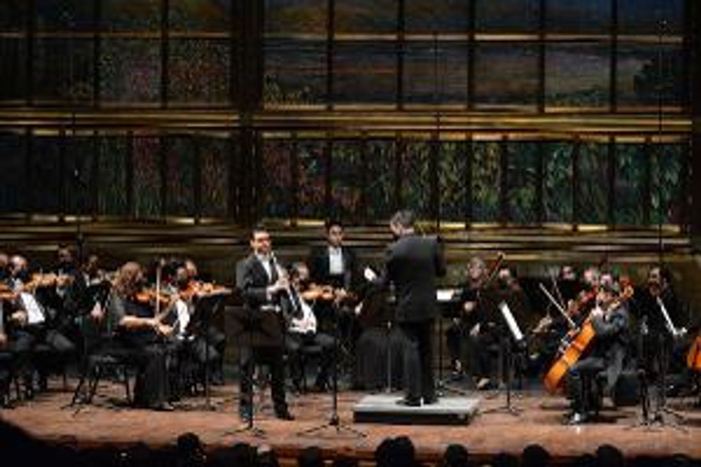 Interpreta La Orquesta Sinfónica Nacional Obras De Carácter Festivo Y Marcial En El Palacio De Bellas Artes  Image