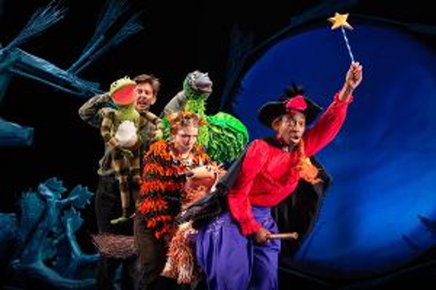 The Lowry Taking The Magic Of Theatre To Children In Hospitals & Hospices This Christmas With ROOM ON THE BROOM  Image