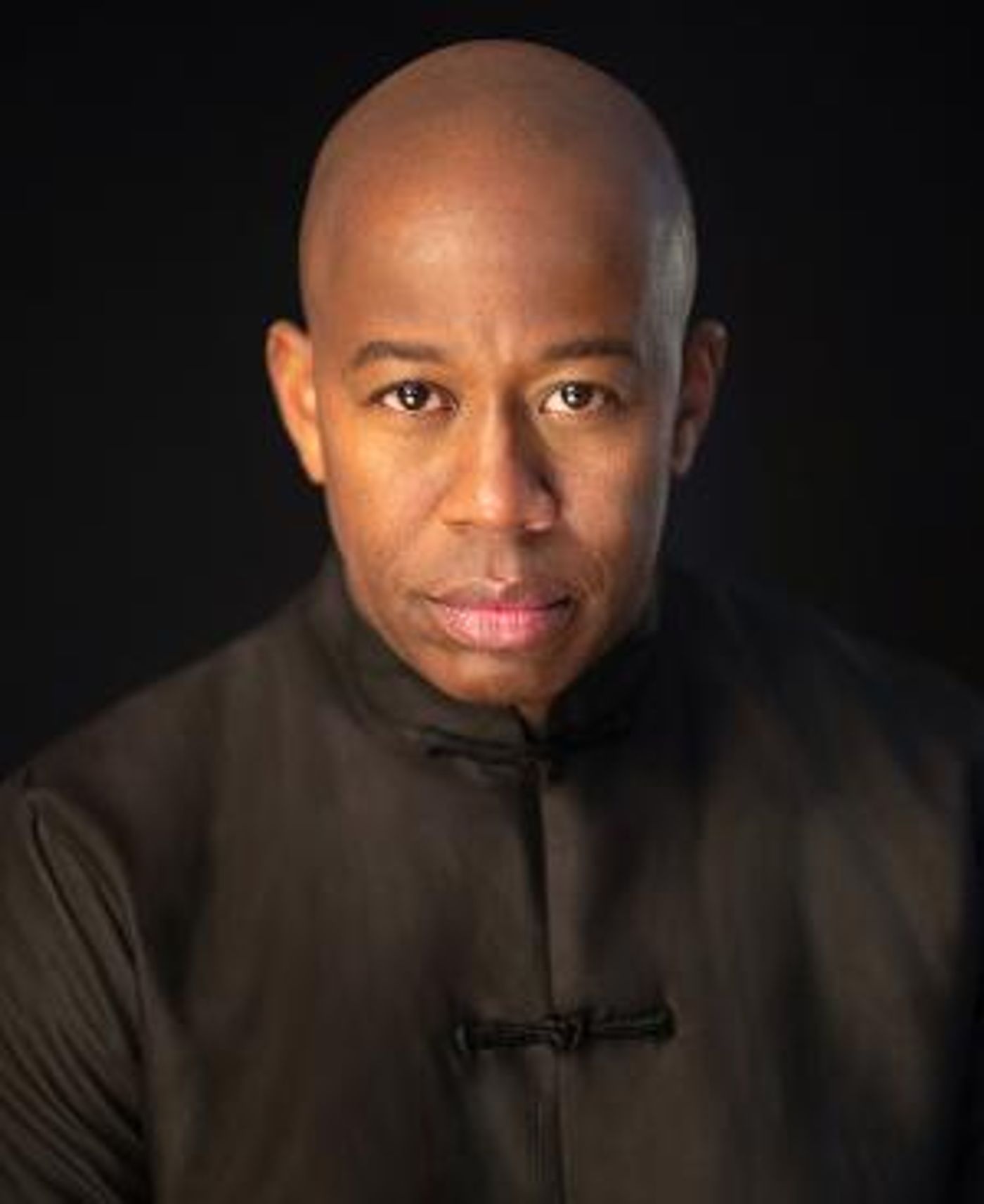 Andre Raphel Conducts the BSO in Subscription Series Debut  Image