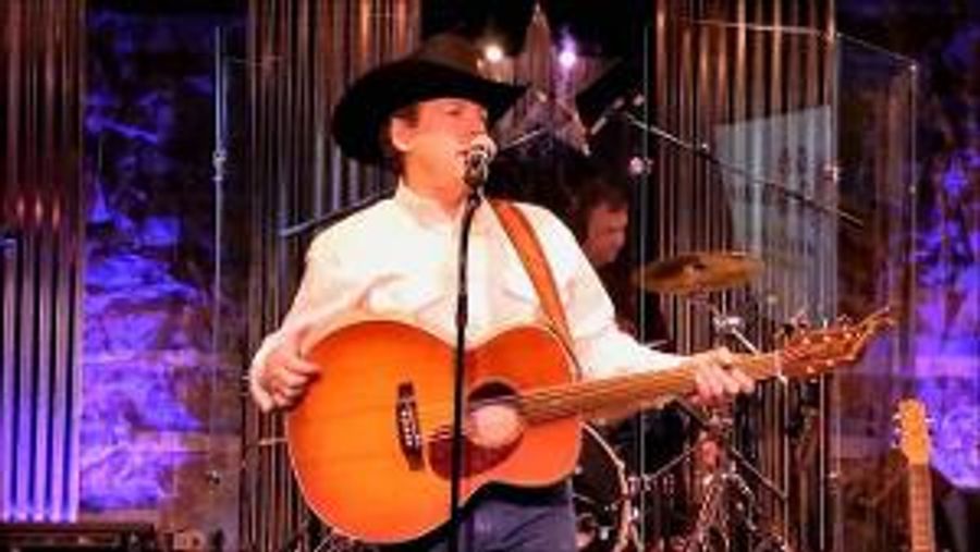 Acclaimed George Strait Tribute Performer Derek Spence Takes The Irving Arts Center Stage In March Image