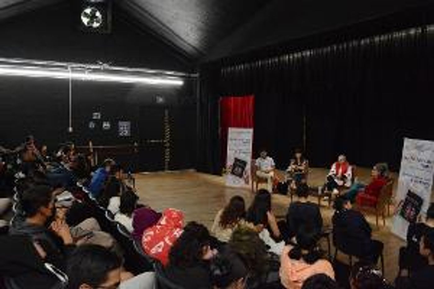 Pertenencia, Contemporaneidad Y Práctica Escénica, Temas De Reflexión En El Libro Digital Bailar Fuera Del Teatro  Image