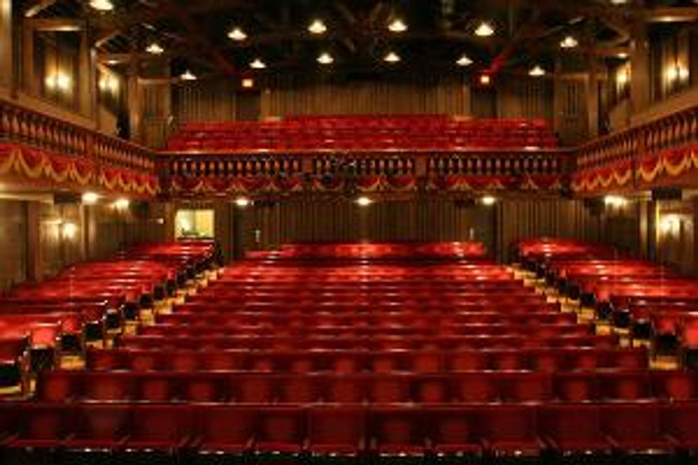 Westport Country Playhouse Seeks Volunteer Ushers  Image