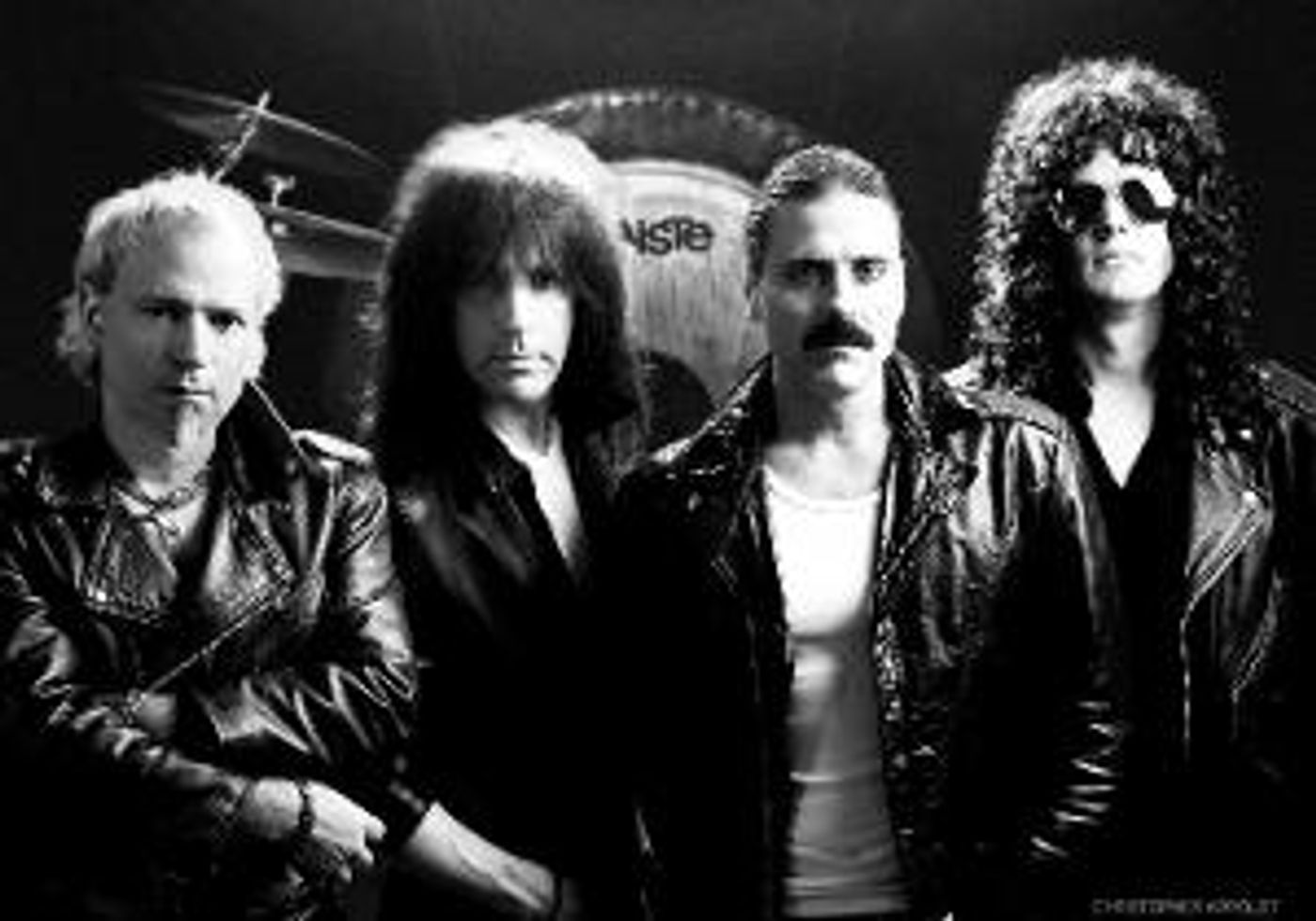 Aaron Lewis and Almost Queen Come to Indian Ranch This Summer  Image