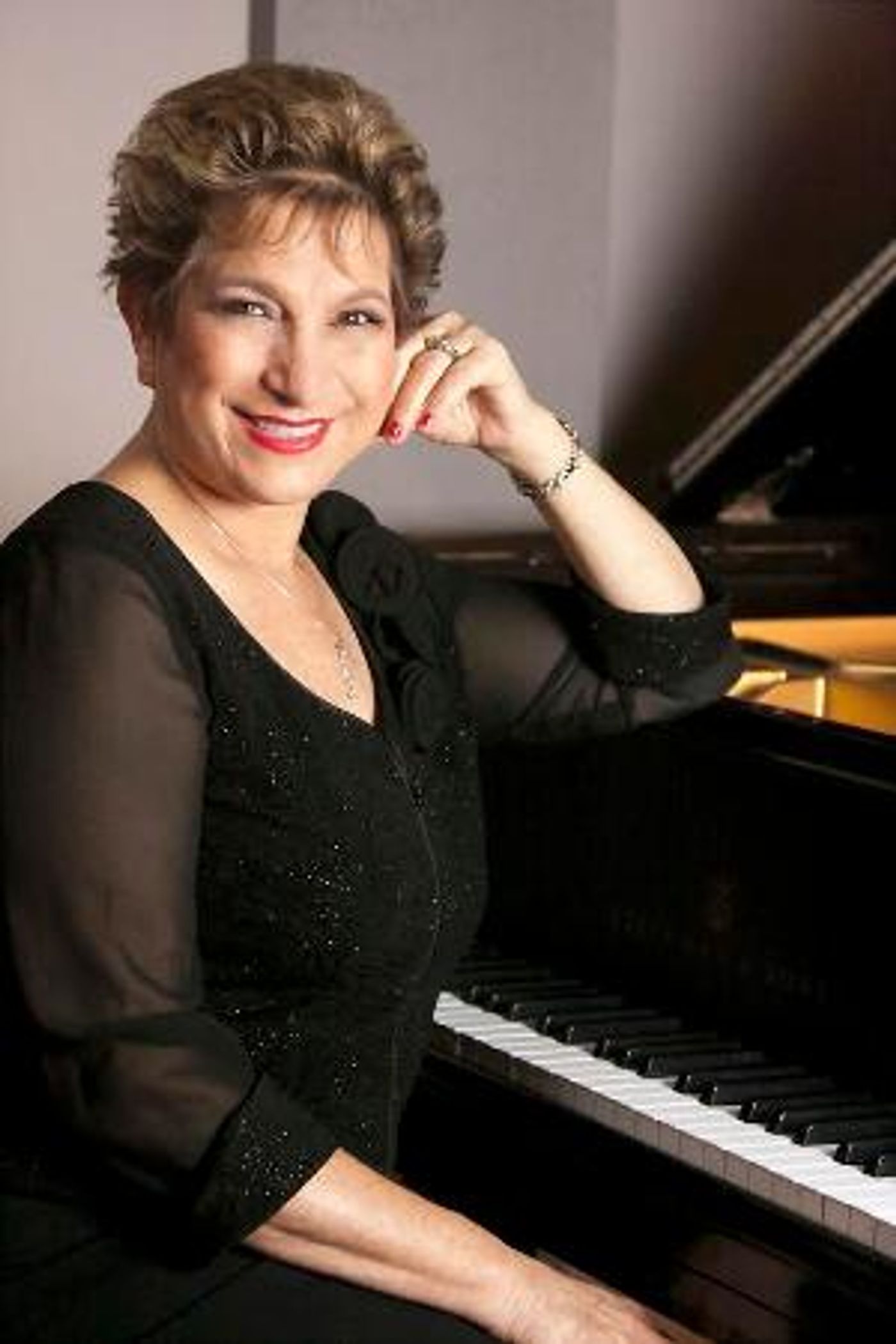 Legendary Entertainer Carol Stein Announces At THE WINTER PARK PLAYHOUSE SPOTLIGHT CABARET SERIES, May 17 And 18  Image