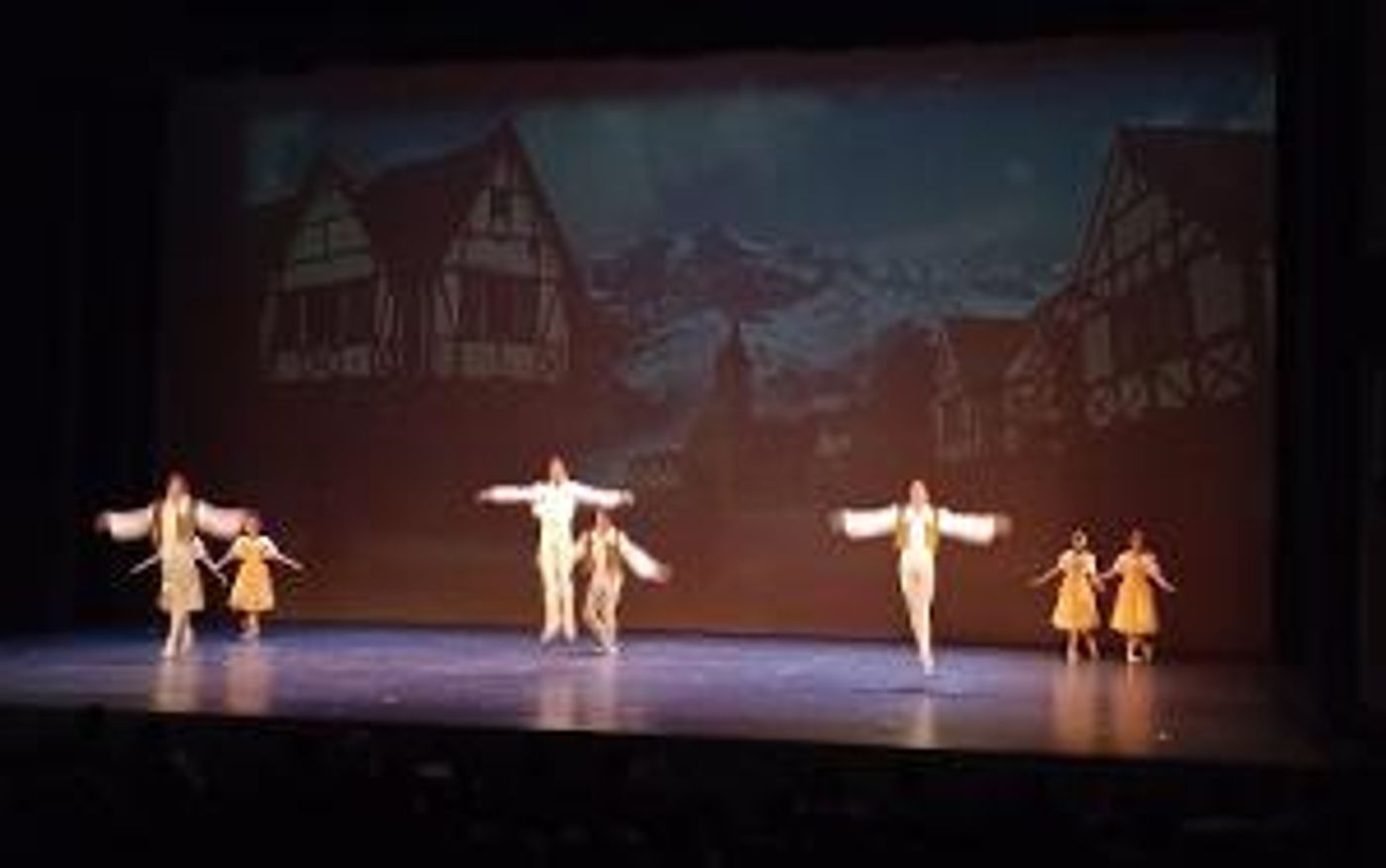 Estudiantes De La Licenciatura De Danza Clásica Interpretan Coppelia En Función De Graduación  Image