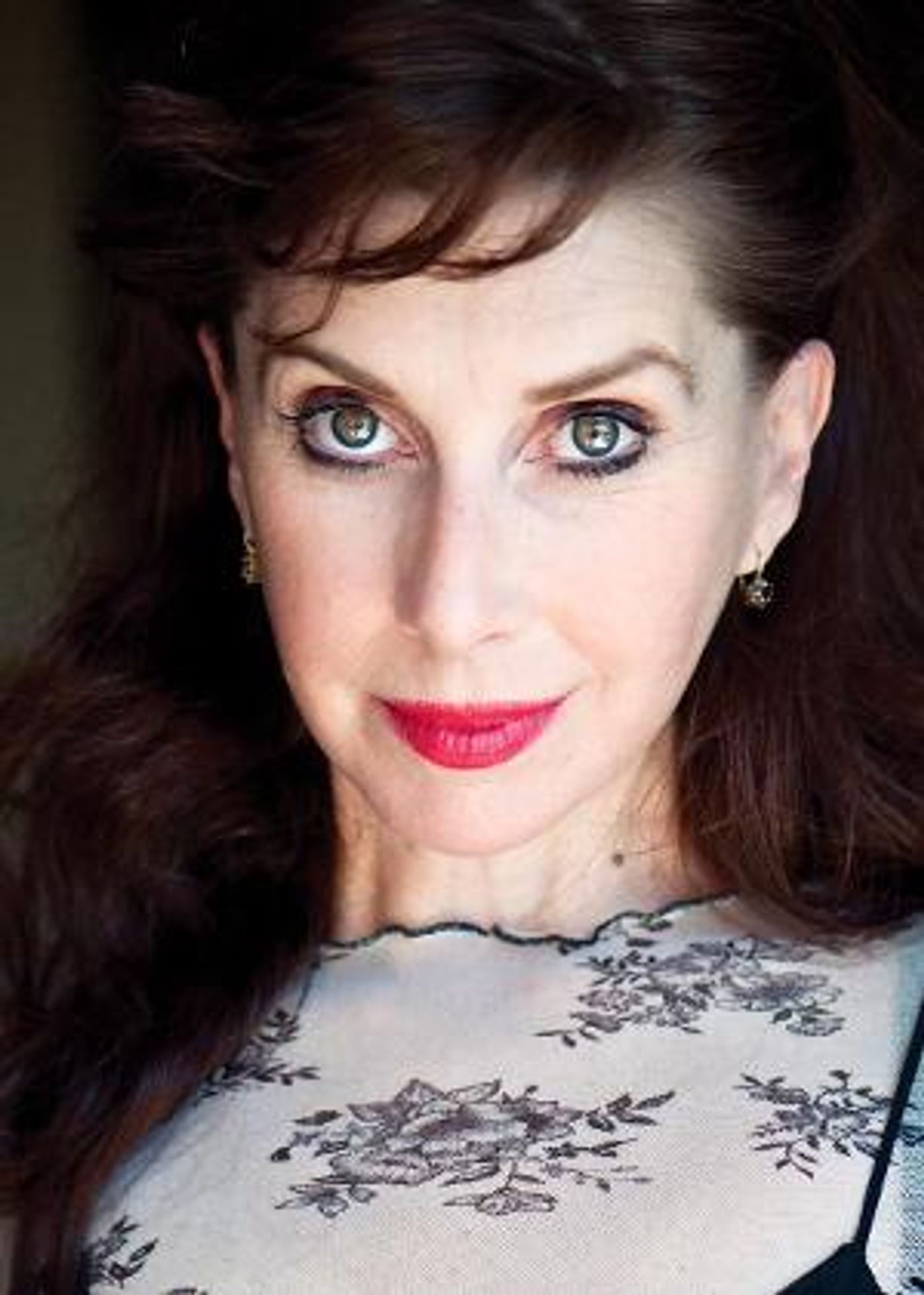 Susie Lindeman Celebrates Iconic Sarah Bernhardt In Anniversary Show SARAH  Image