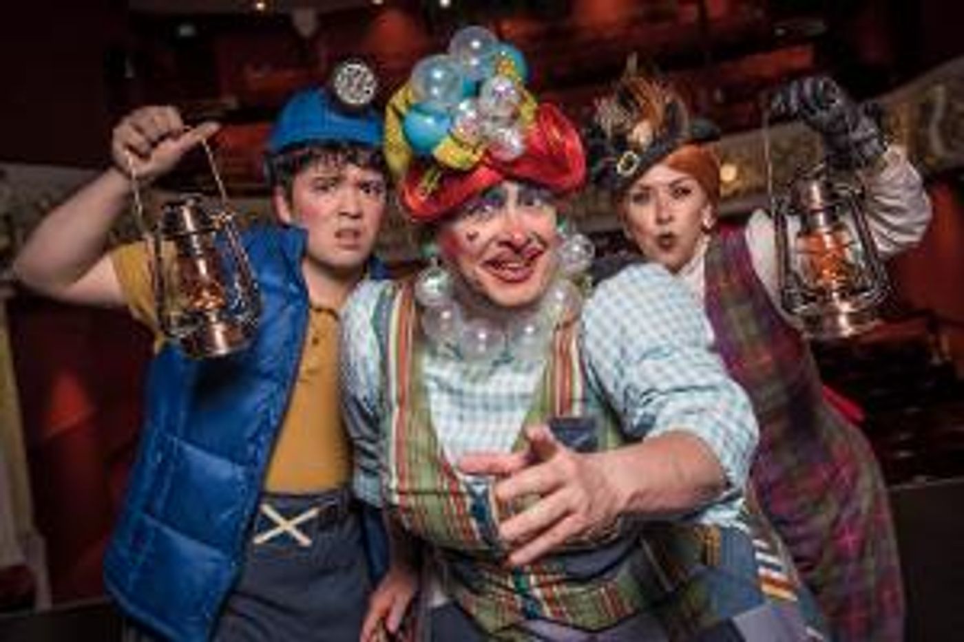 Cast Set For ALADDIN at the Perth Theatre  Image