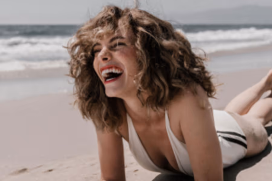 CYN Unveils New Single Never-ending Summer Image