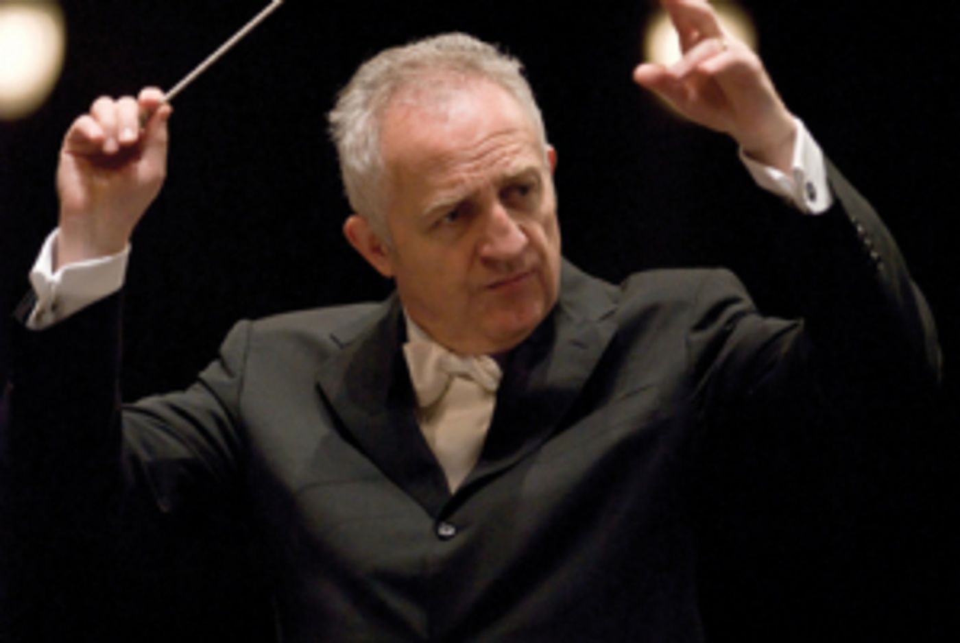 Bramwell Tovey And The RI Philharmonic Announce The Orchestra's 75th Season  Image