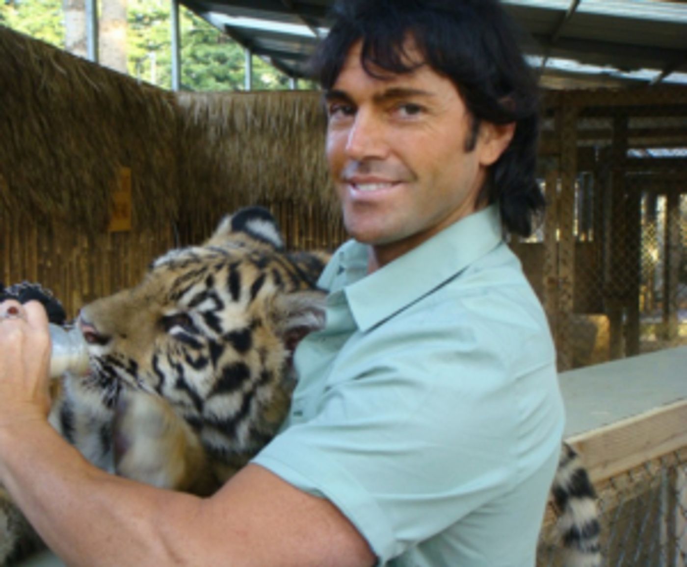 Zack Heart Launches New TV Series WALKABOUT WITH OUTBACK ZACK  Image