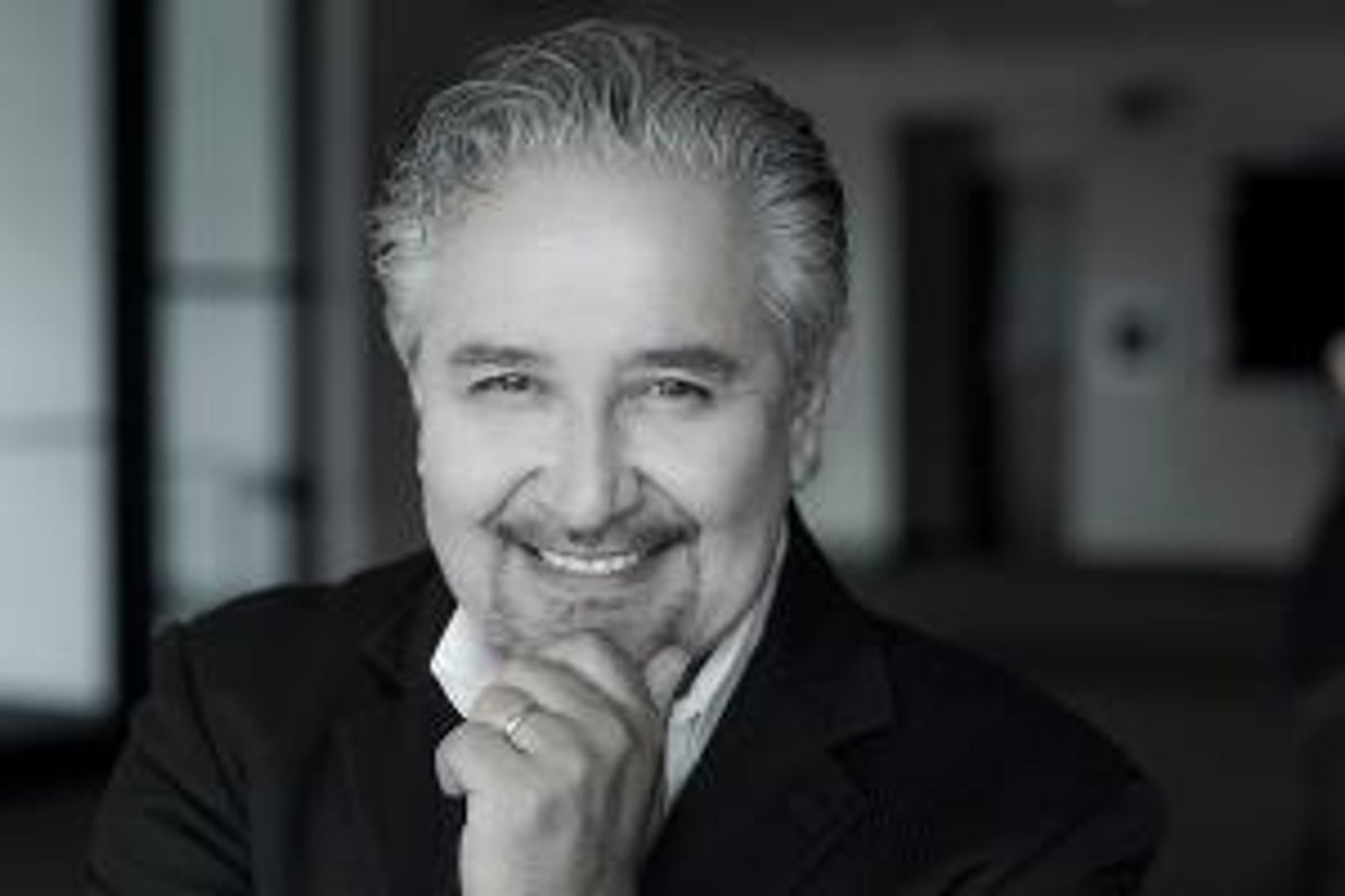 North Texas Performing Arts To Recognize Plano Symphony Orchestra Maestro Hector Guzman  Image