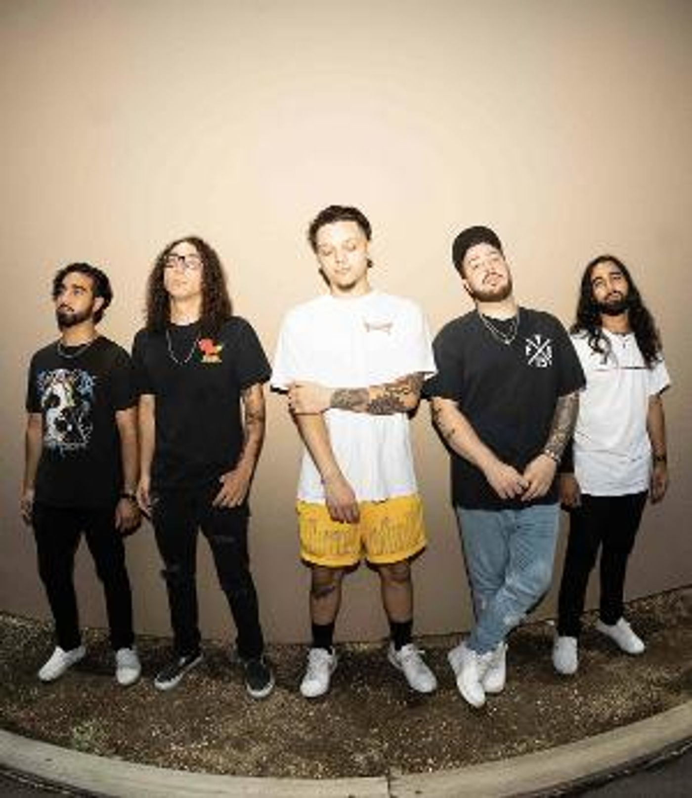 WAIVER. Releases New Single 'Right Here' Ahead of Forthcoming EP  Image