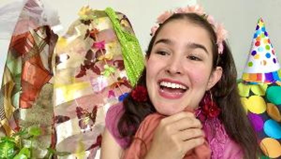5 roles, 1 actress: Isabella Gómez Girón Releases New Short Film Q-FRIENDS Image