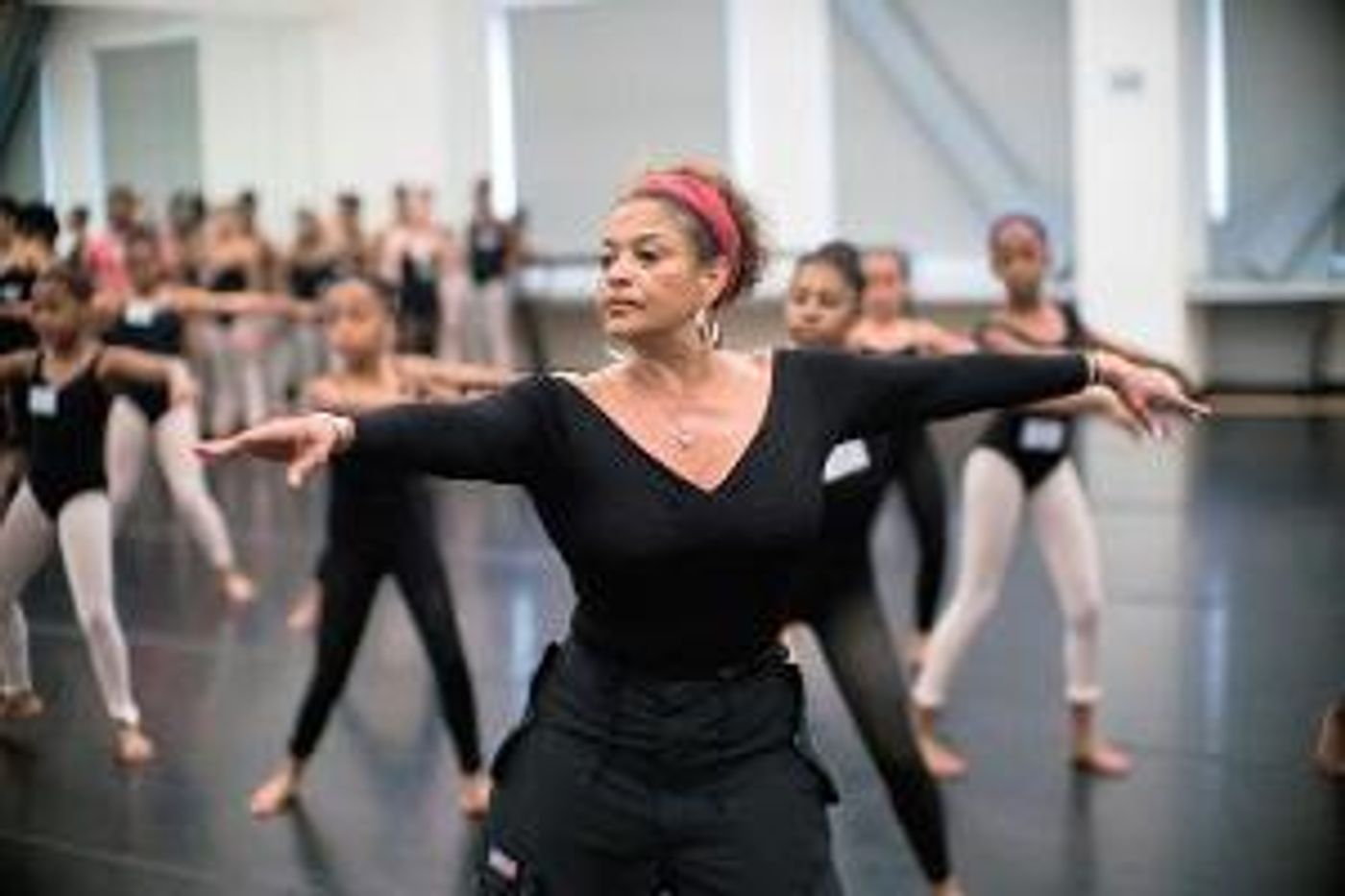 Detroit's Carr Center Welcomes Back Debbie Allen To Lead Dance Academy Intensive  Image