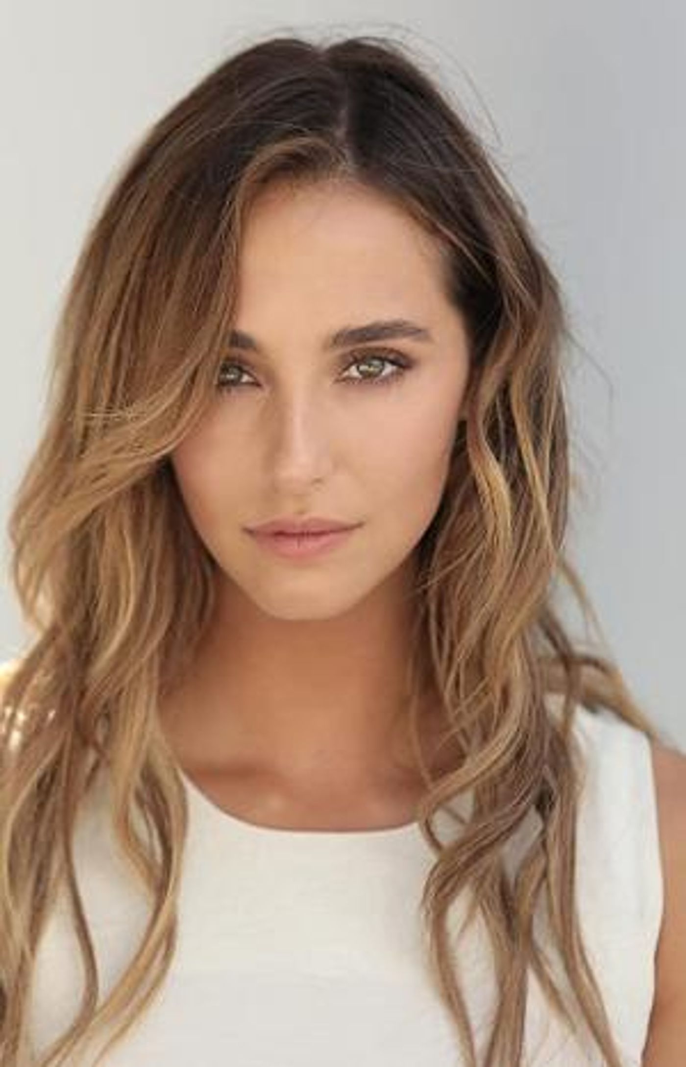 Lauren Swickard Makes Production And Screenwriting Debut In A CALIFORNIA CHRISTMAS  Image