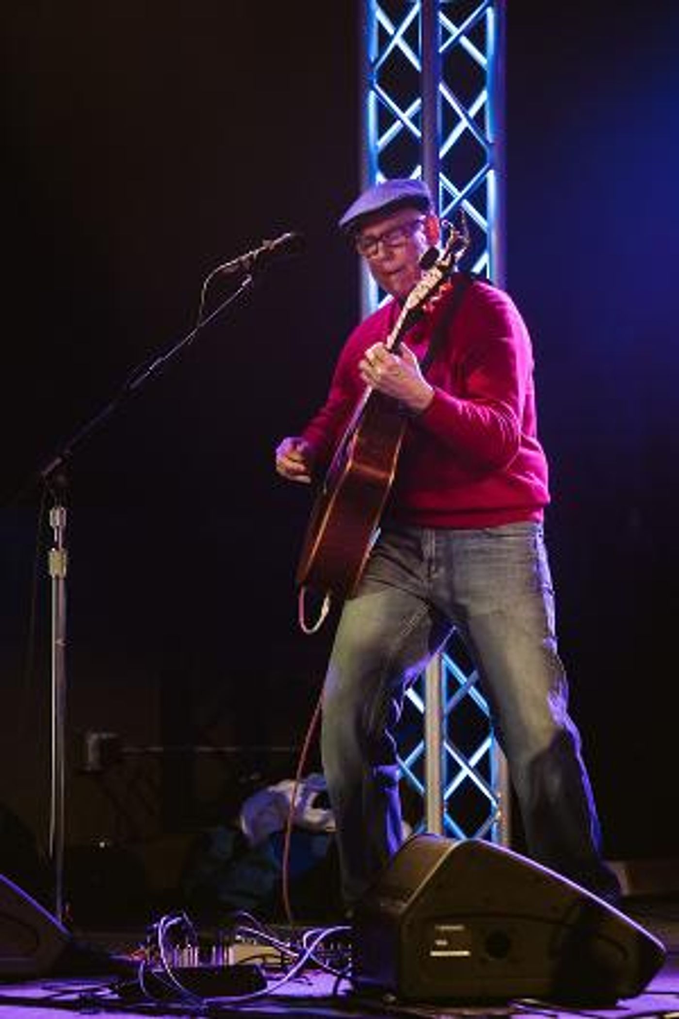 Pete Price Revives Romance With New Single And Lyric Video: “Old Movies And You”  Image