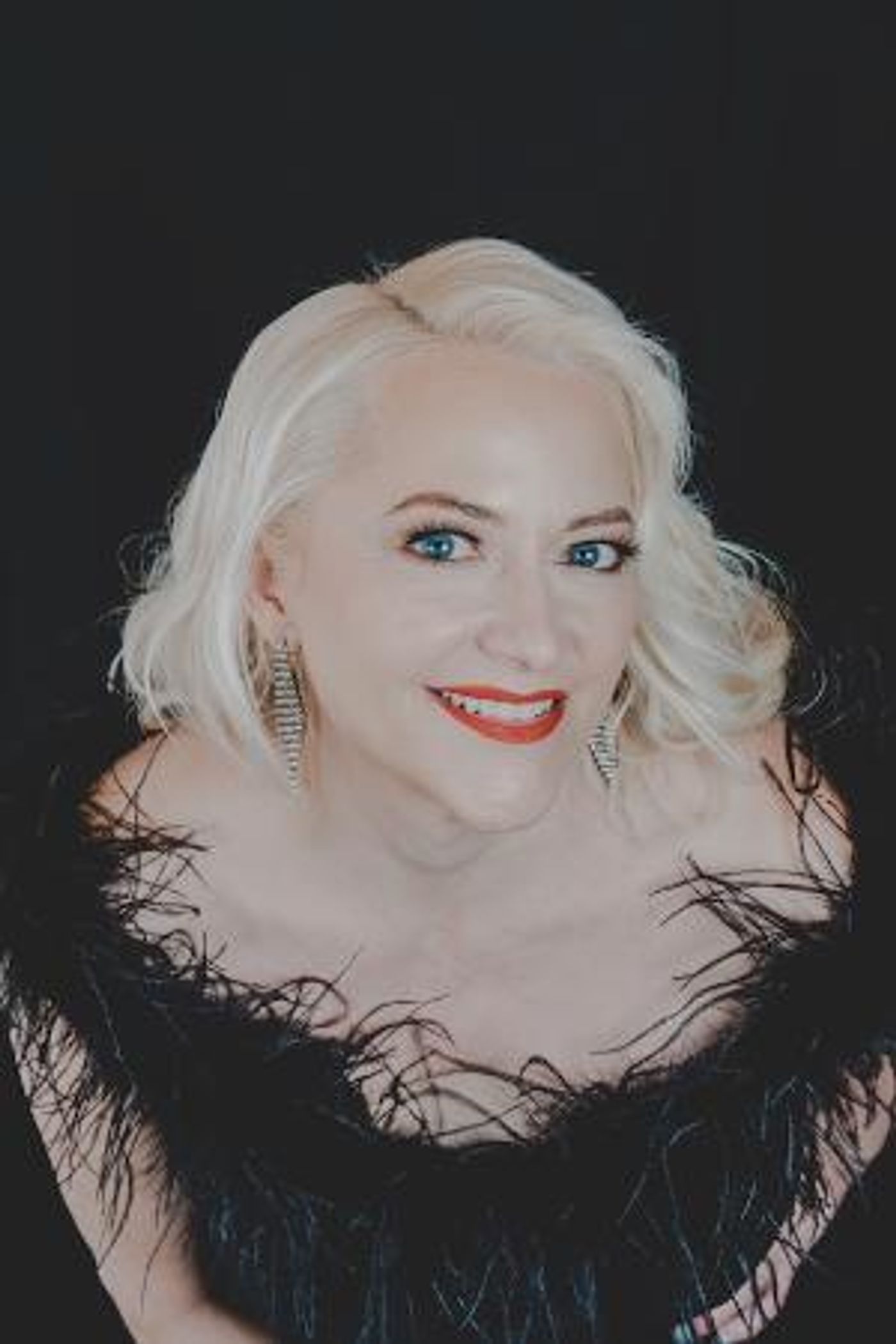 'Sax Diva' Suzanne Grzanna Releases The Cat's Meow Anniversary Album  Image