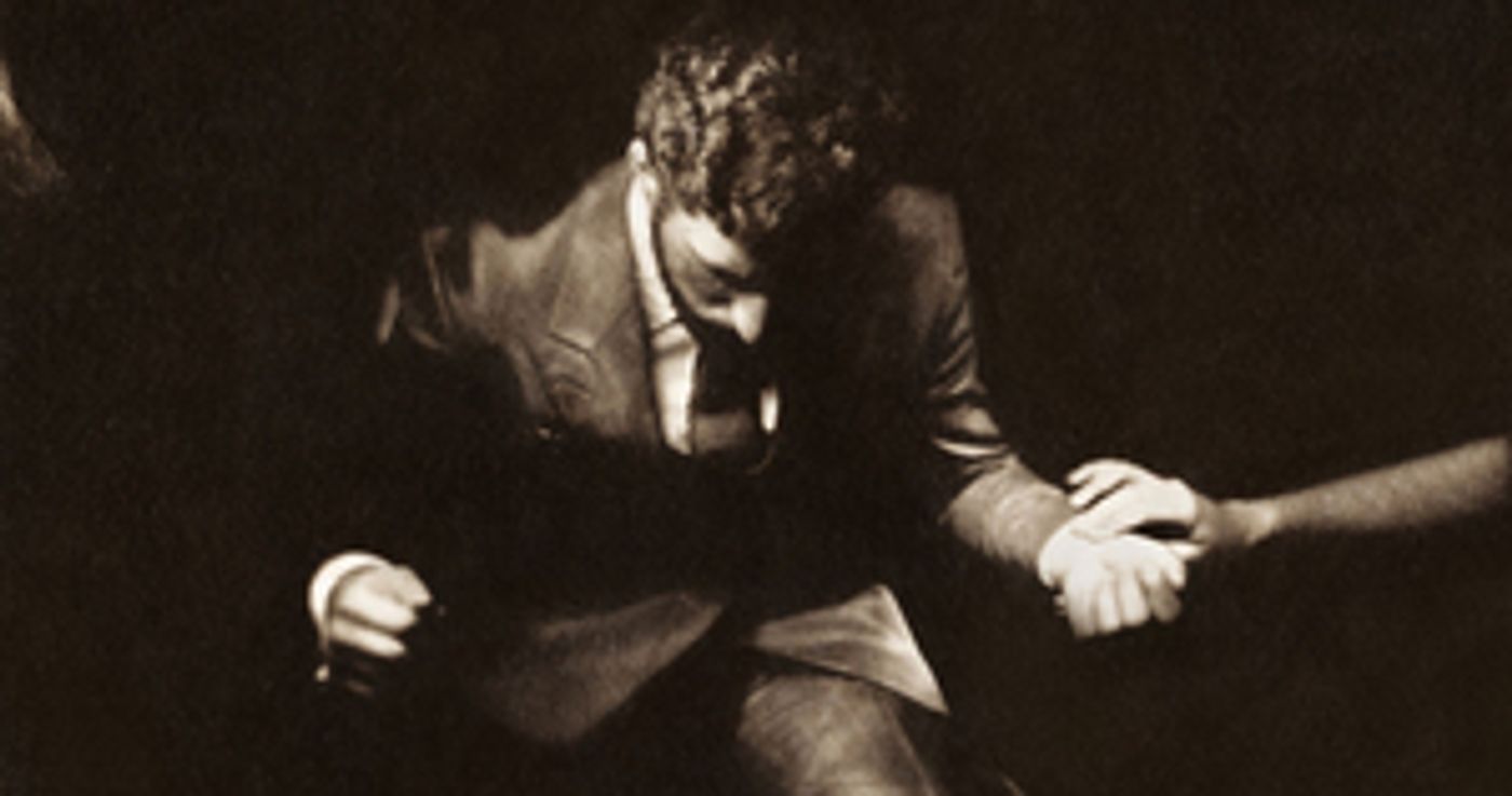 Mentalist Jason Suran Returns To Summon Spirits At A Historic Chelsea Mansion  Image