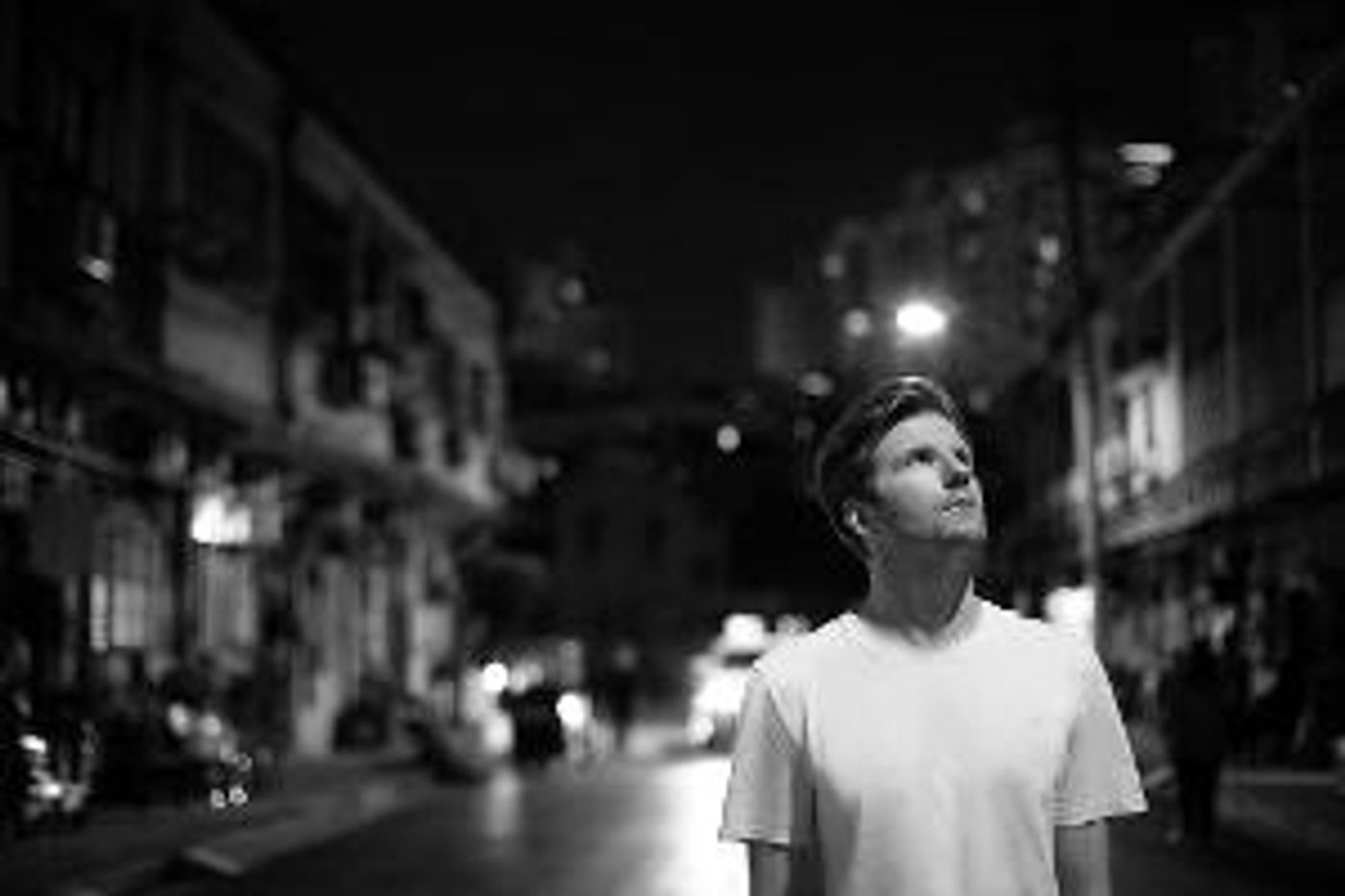 Multi-Talented Artist Sean Healy Shares 'Drift Around'  Image