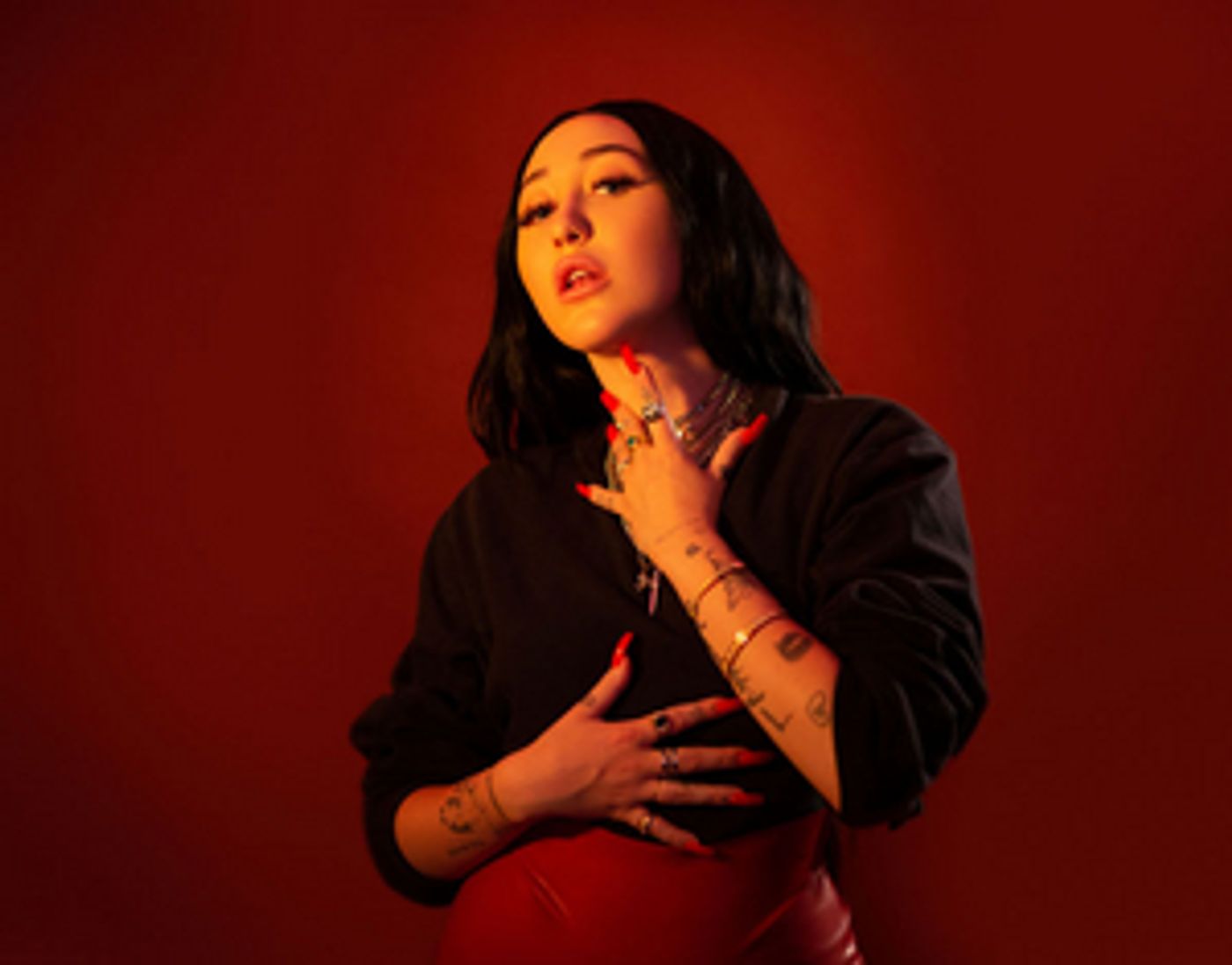 Noah Cyrus Releases New Track 'Lonely'  Image