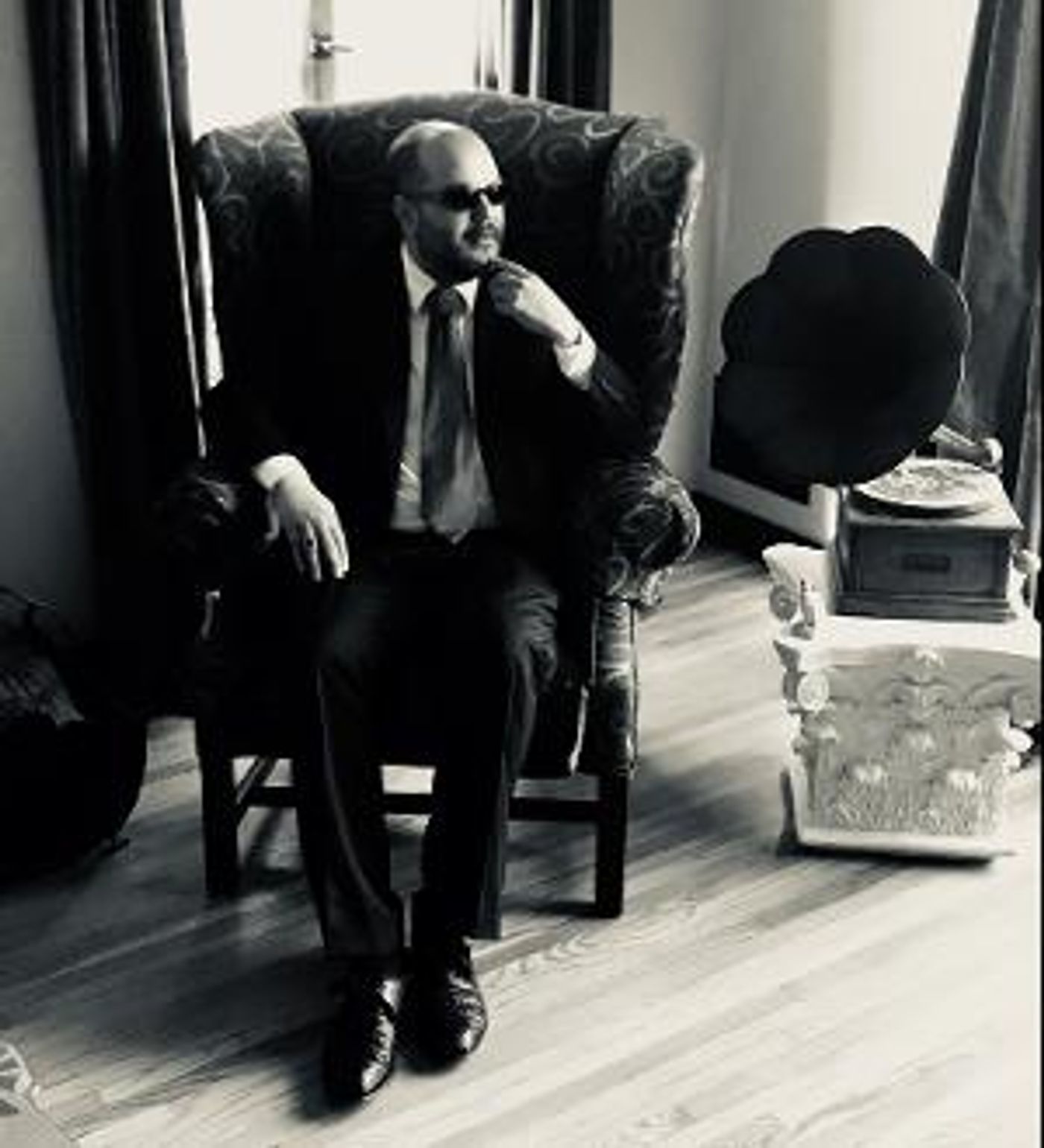 Eddie Star Launches 'The College Of Rock-n-Roll Knowledge'  Image