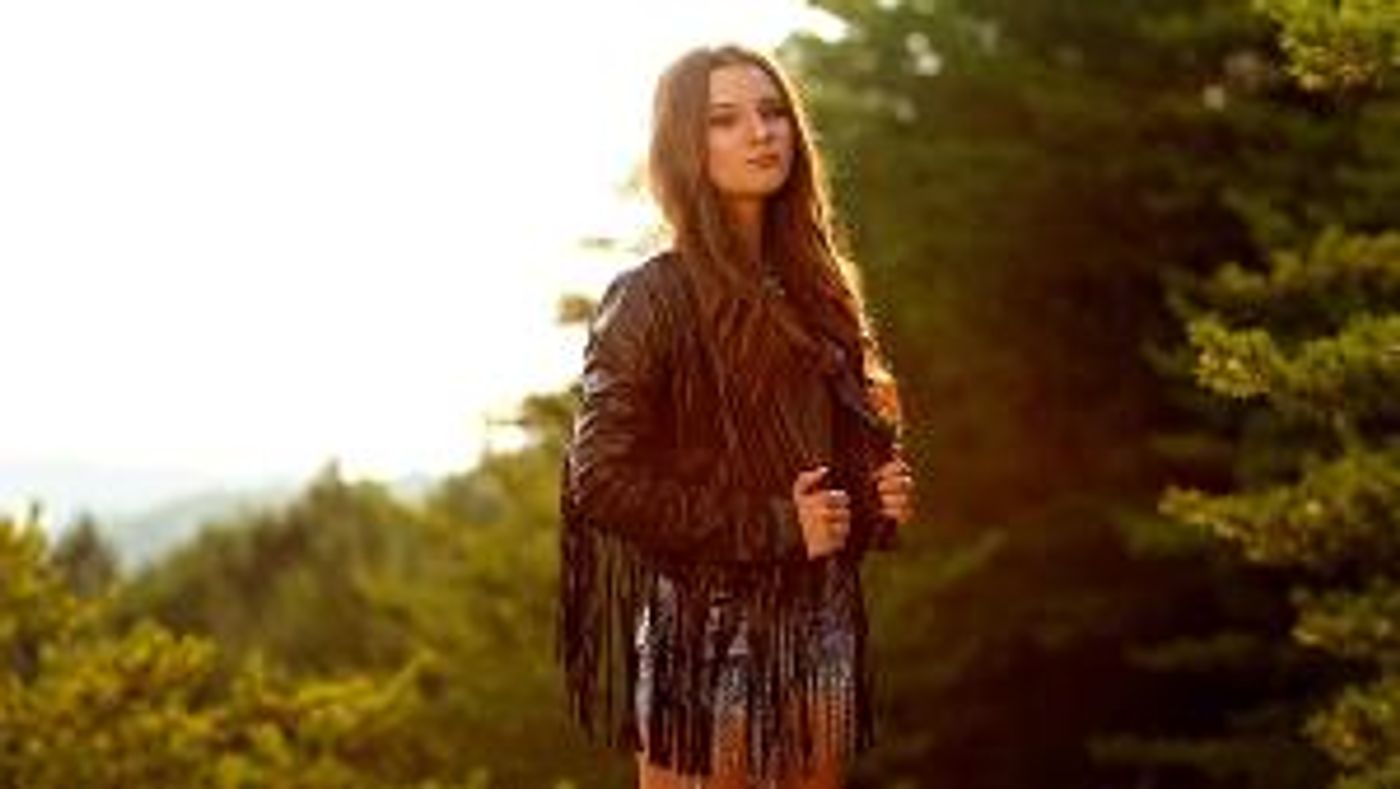 Country-Pop Artist Macartney Reinhardt Releases New Single “Old Country Song”  Image
