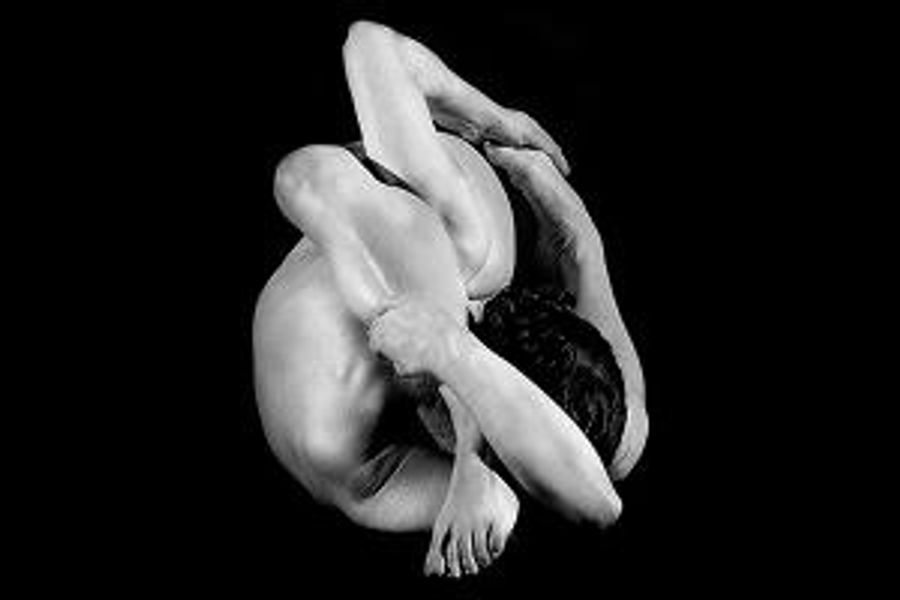 Choreographer Maureen Fleming Premieres EARTH GODDESSES Image