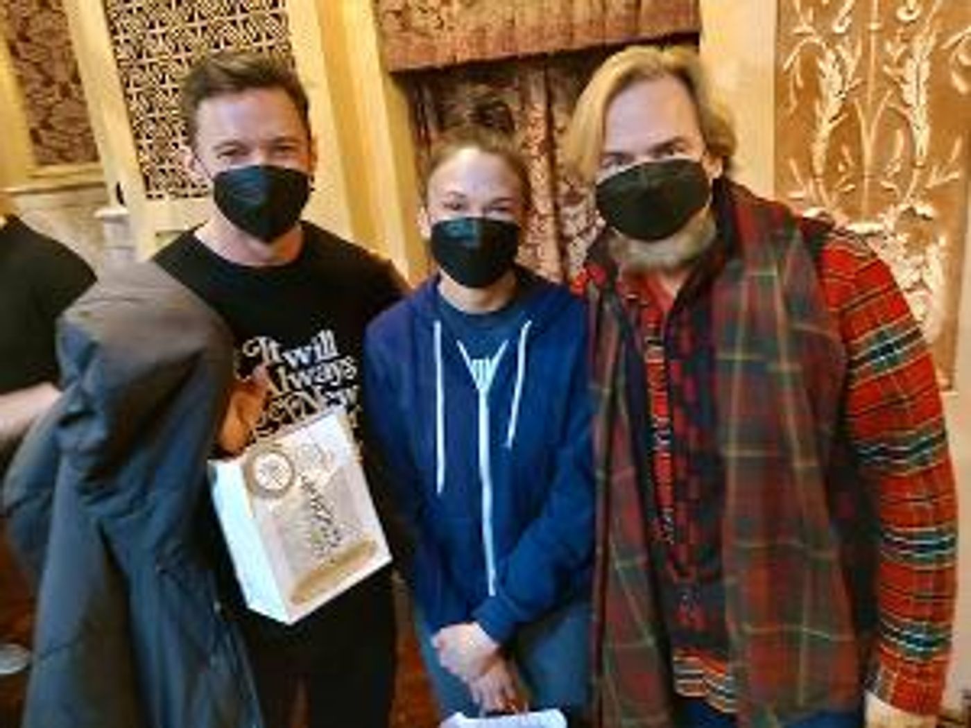 Photo: Hugh Jackman & Sutton Foster Receive Ornaments from Artist Christopher Radko  Image