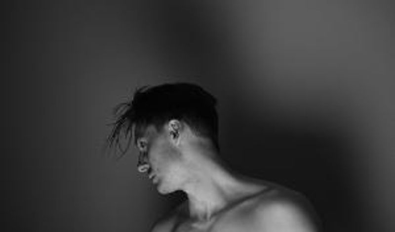 Olovson Launches Neo-Classical Project & Single 'Books Are Flying' Image