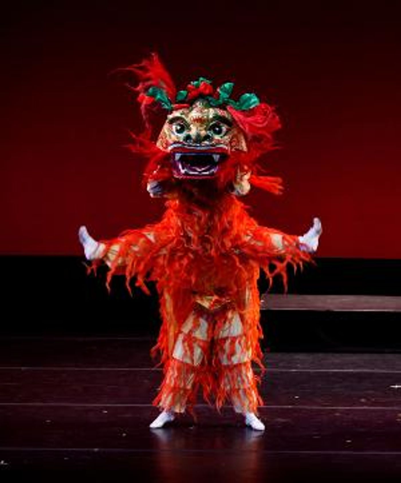 Nai-Ni Chen Dance Company To Celebrate The Year Of The Golden Rat, Focusing On Chinese American Immigration  Image