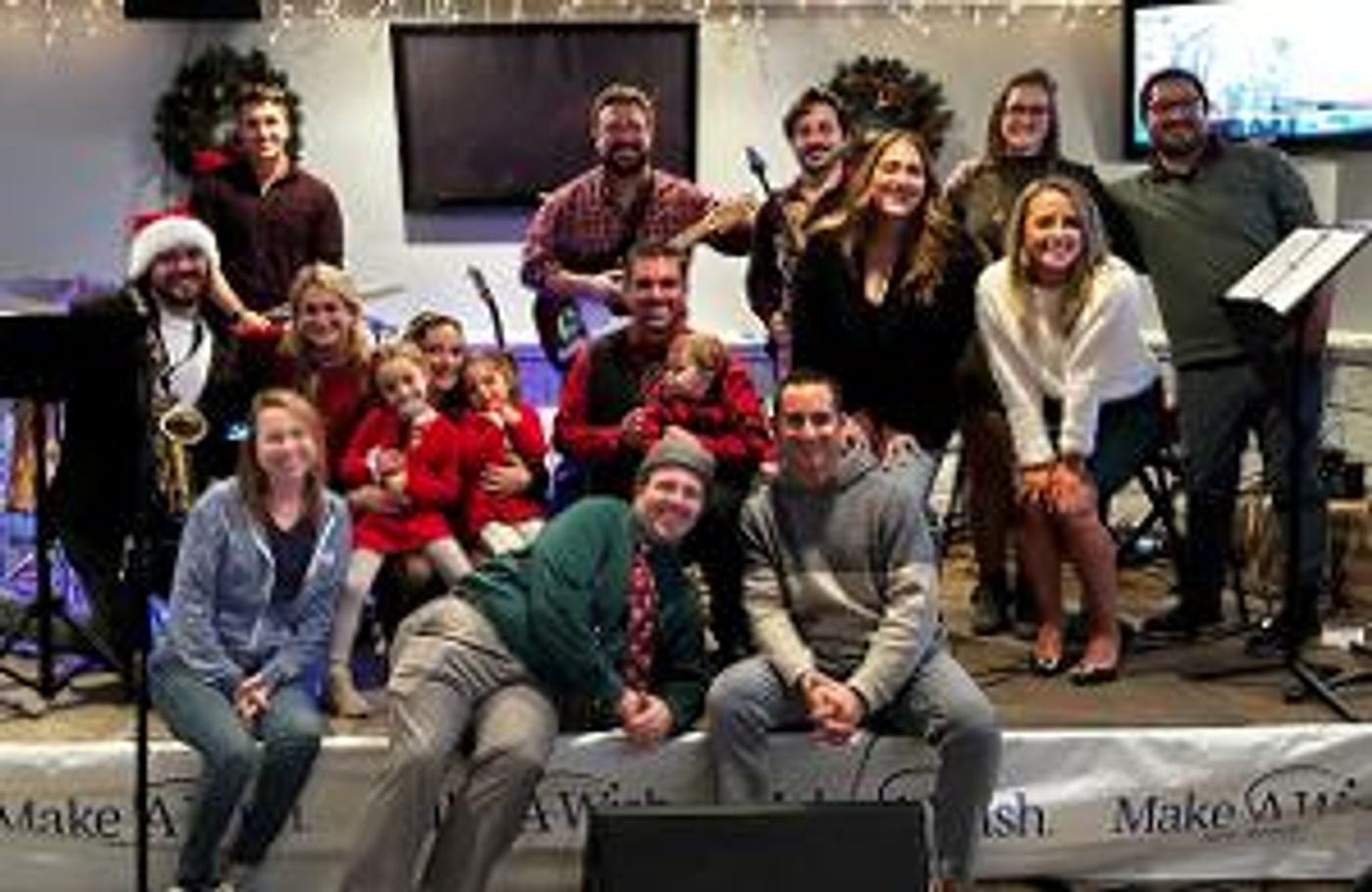 HOLIDAY WISHES! Benefiting Make-A-Wish New Jersey At Reef & Barrel Beach Bar & Grill  Image