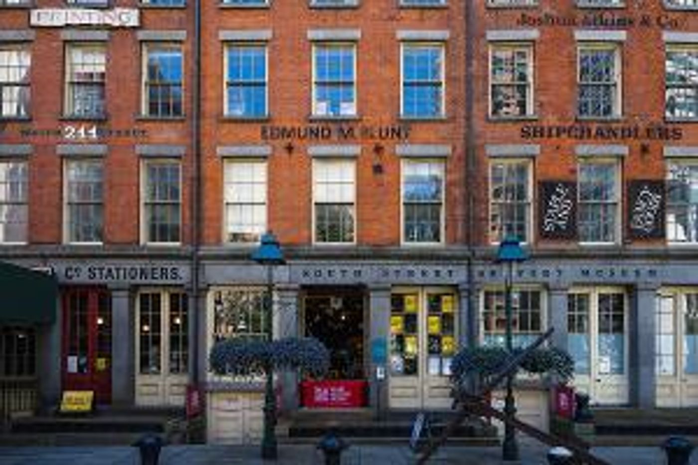 South Street Seaport Museum October Architecture, Walking Tours, And More  Image