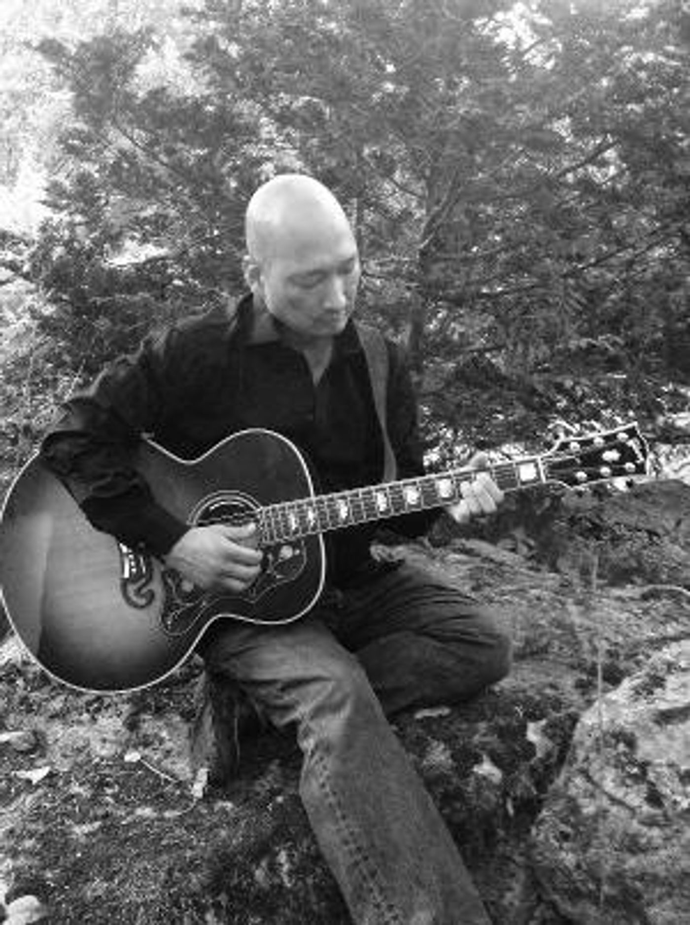 Ki-Jung Releases Illuminating Dark-Pop Track 'Crystal Light'  Image