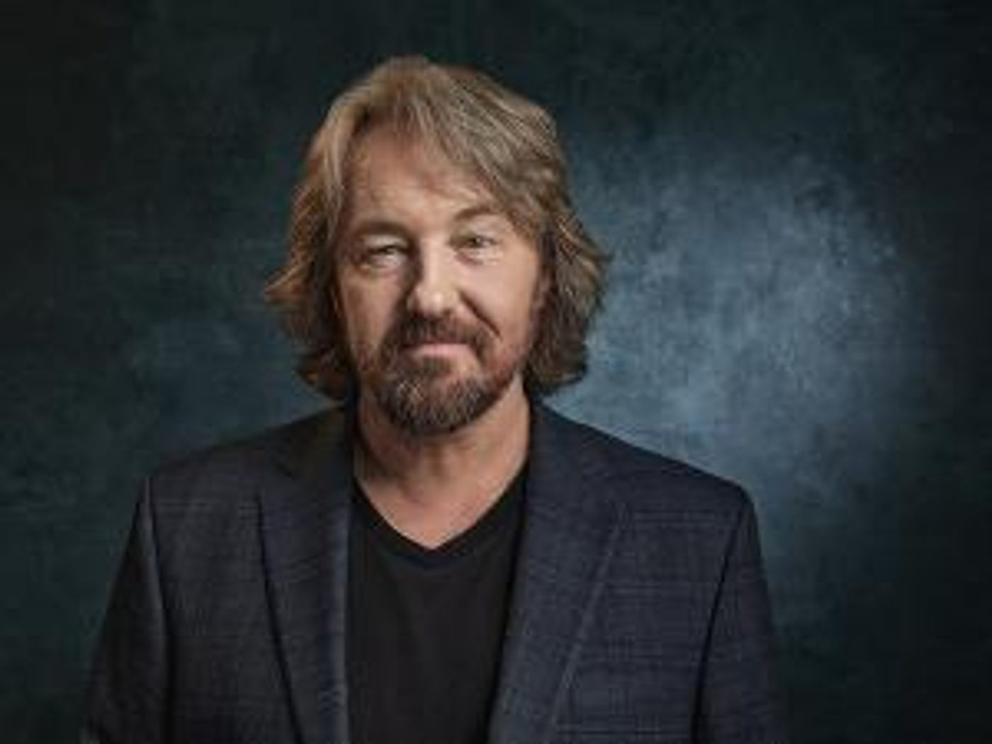 John Owen-Jones Announced As Guest Star For Lucie Jones' Exclusive Festive Shows  Image