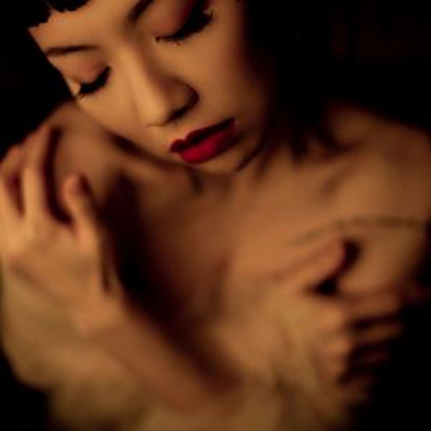 Avant Pop Artist Fifi Rong Shares Isolation Anthem 'Distance'  Image