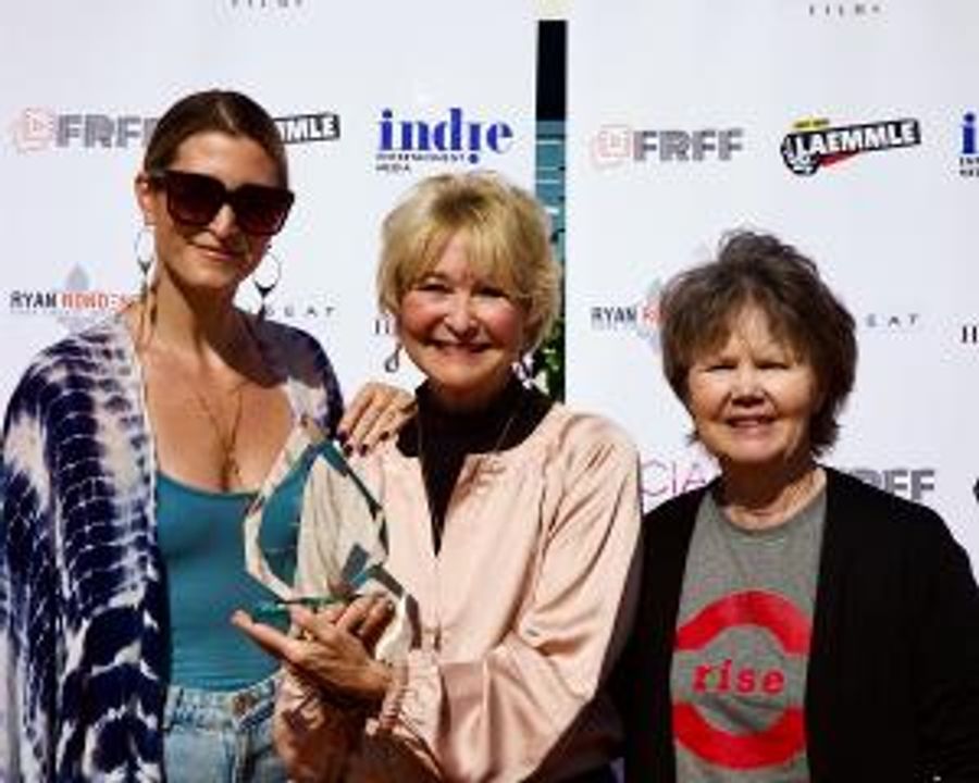 Dee Wallace Presented With Woman Of Influence Award At Women Filmmakers Showcase 2022 In Santa Monica Image