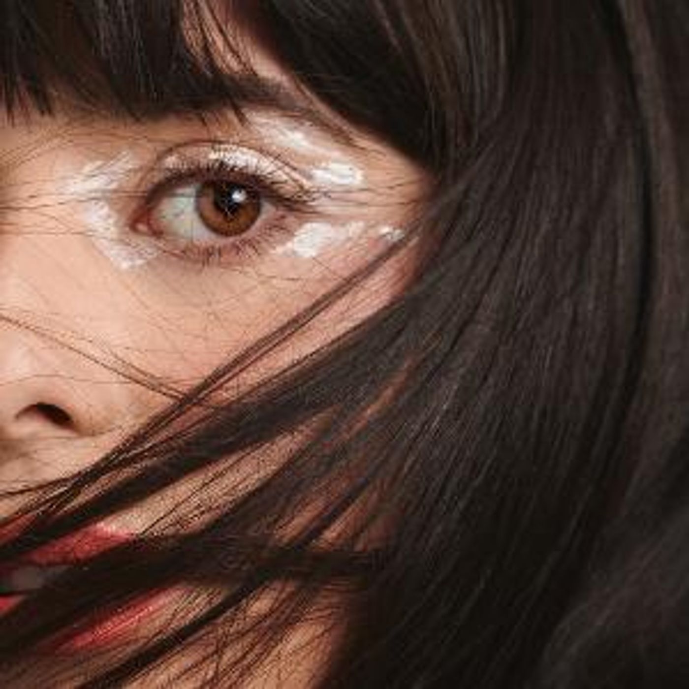 Foxes Unveils New Song And Music Video 'Woman'  Image