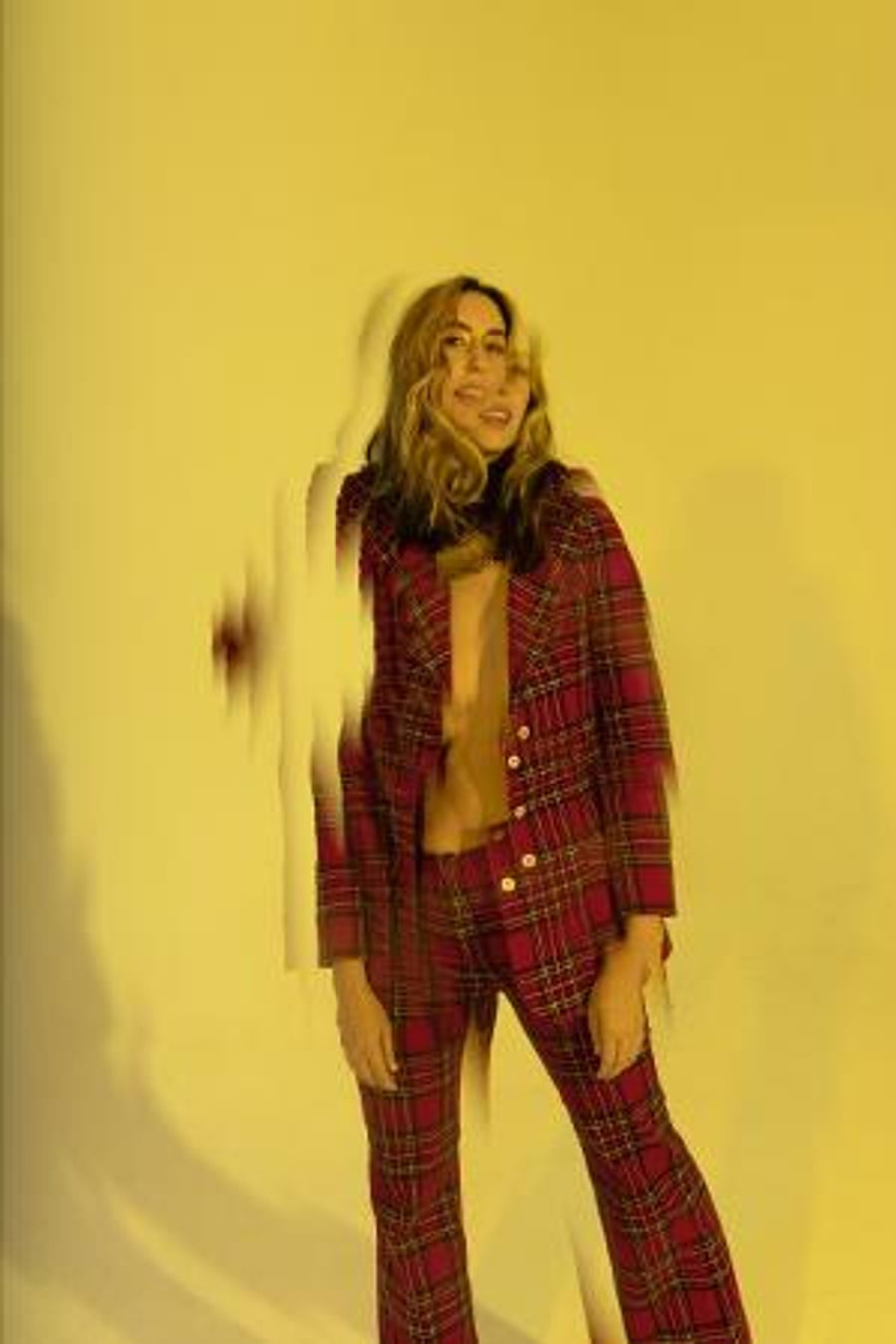 Elohim Shares New Single 'Treat You Better' Image