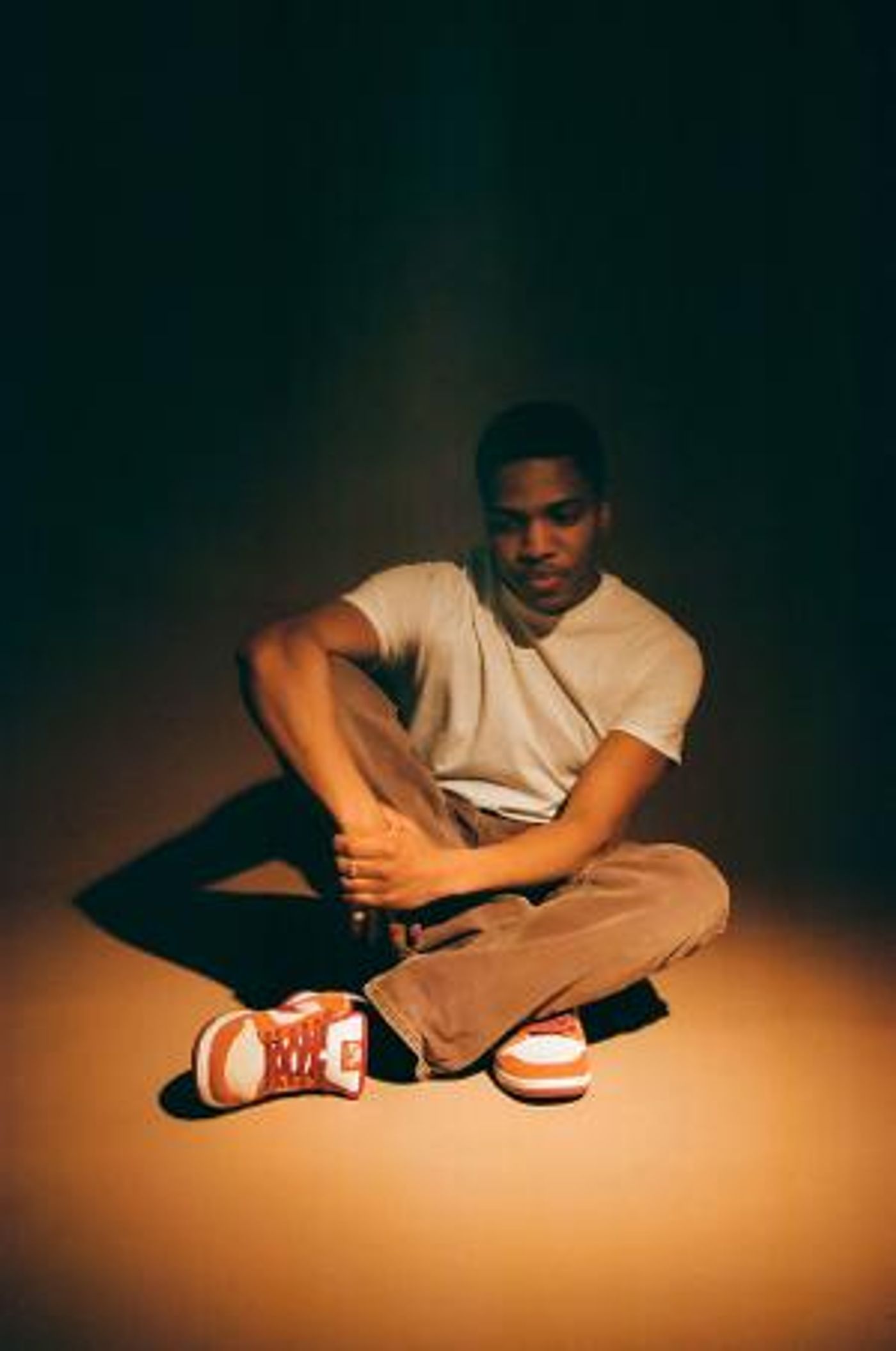 SNNY Releases 'Postmodern Black' Single  Image