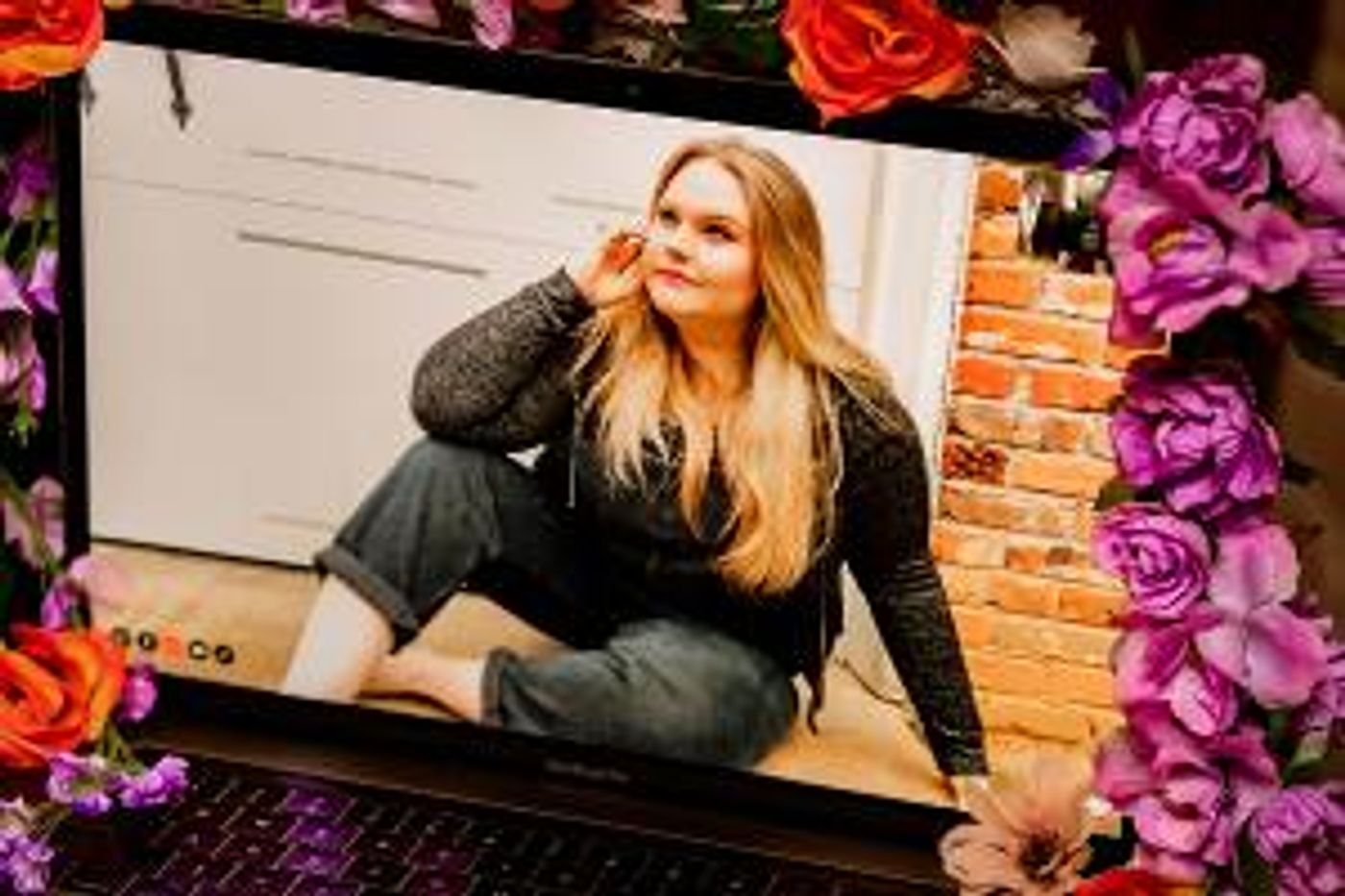 Leslie Kritzer,  Alysha Umphress & More Featured In Photographer Sydney Angel's Social Distancing Project BLOOM  Image