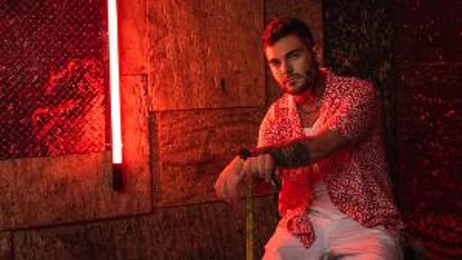 Recording Artist LovexLies Releases New Single 'Venom' Image