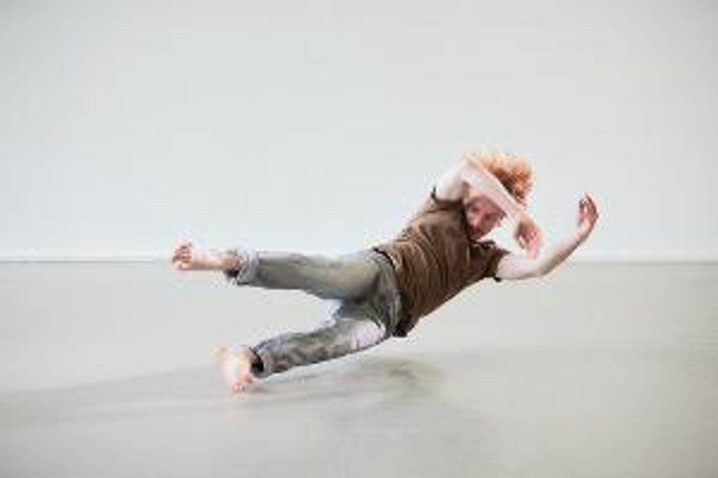 Irish Modern Dance Theatre to Stage Hybrid Dance-Opera Show For World Refugee Day  Image