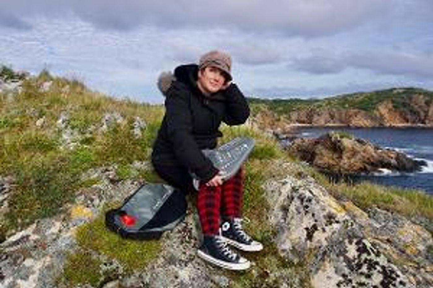 Award-Winning Short Film, Rozalind MacPhail Releases “Never Let Go” Music Video  Image