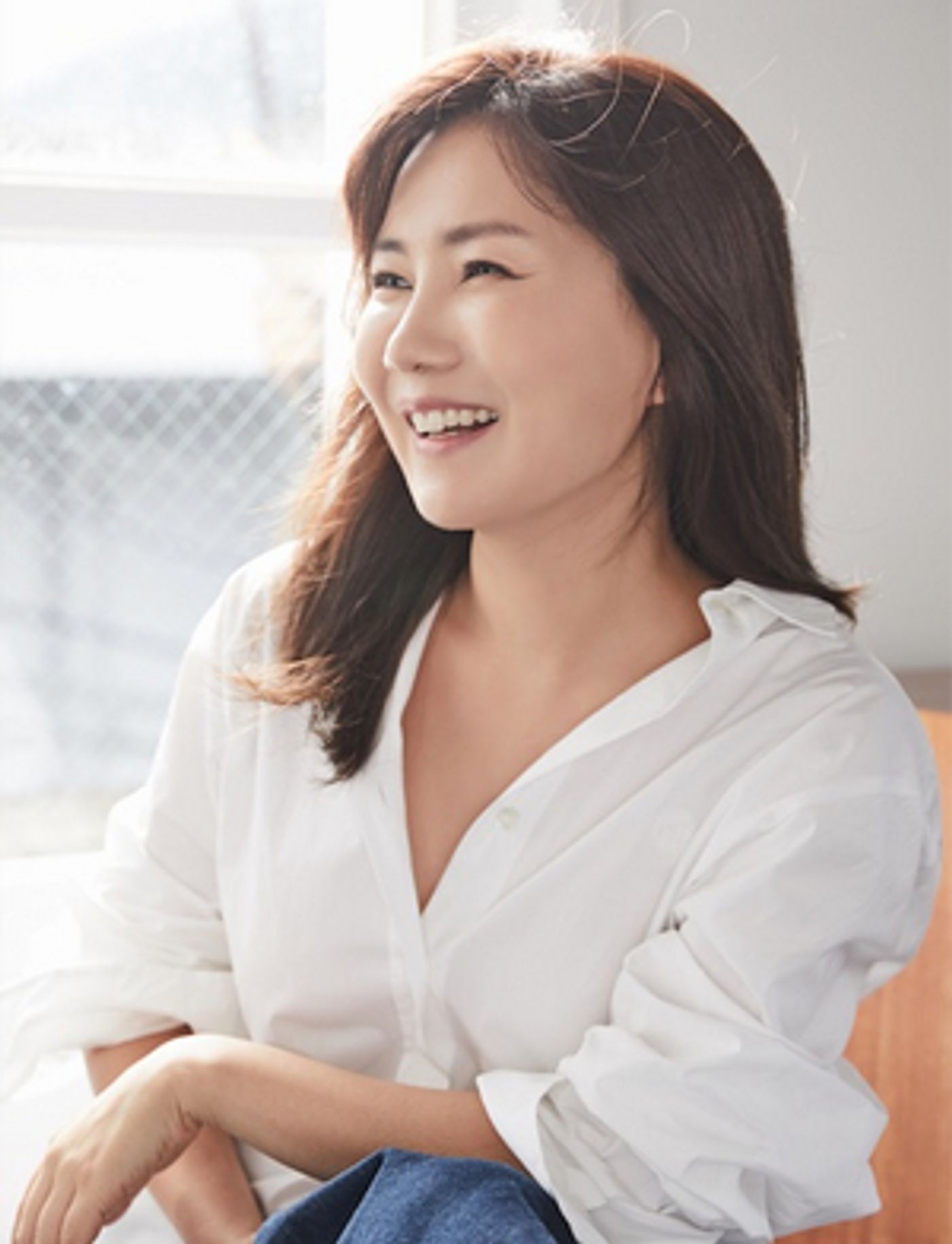 Elli K Brings New Life To American Classic 'The Shadow Of Your Smile'  Image