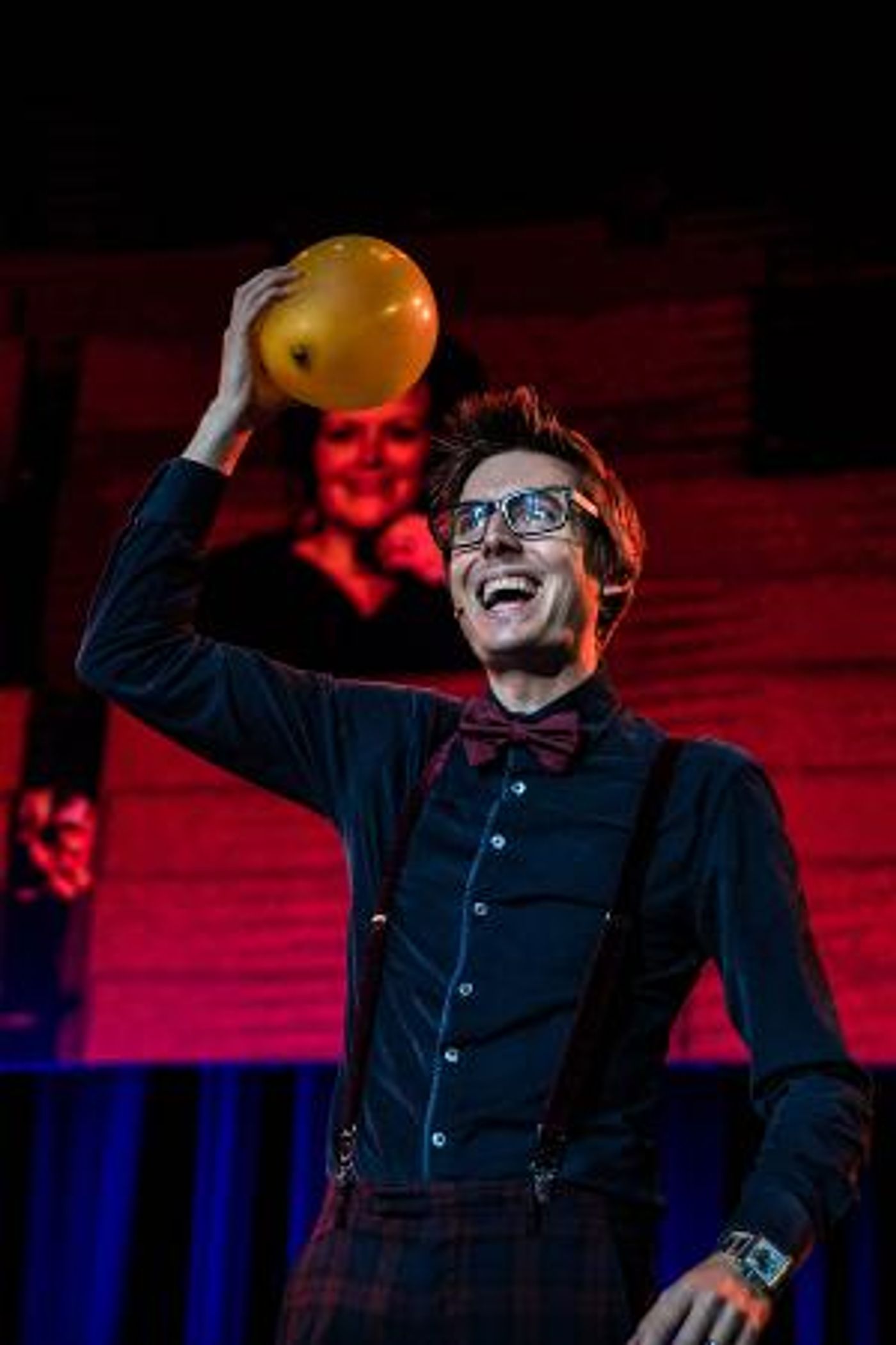 Mind Reader Chris Cox Returns to the Stage in Marlow  Image