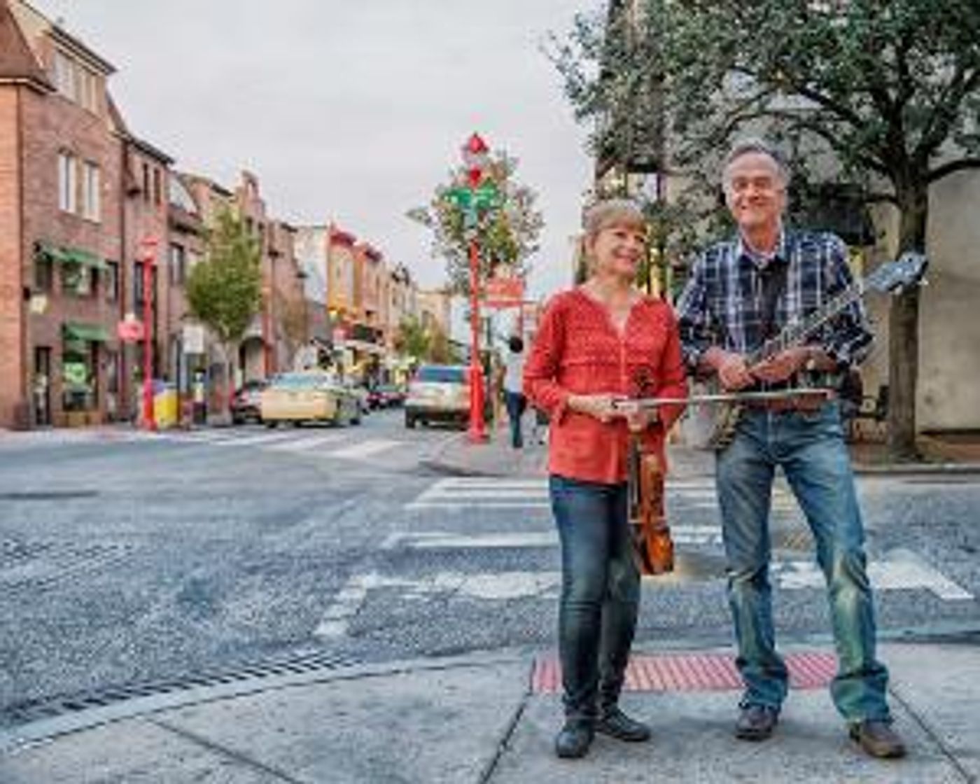 Hedgerow Theatre to Host XPN Duo Last Chance In Benefit Concert For Ukrainian Crisis Relief  Image