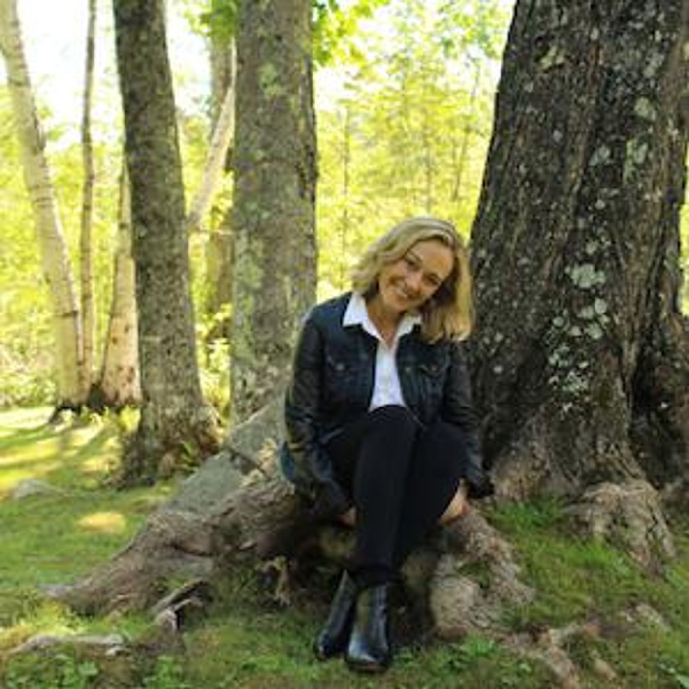 Little Yellow House Studio Presents MAKE YOURSELF AT HOME, A Virtual Living Room Concert  Image